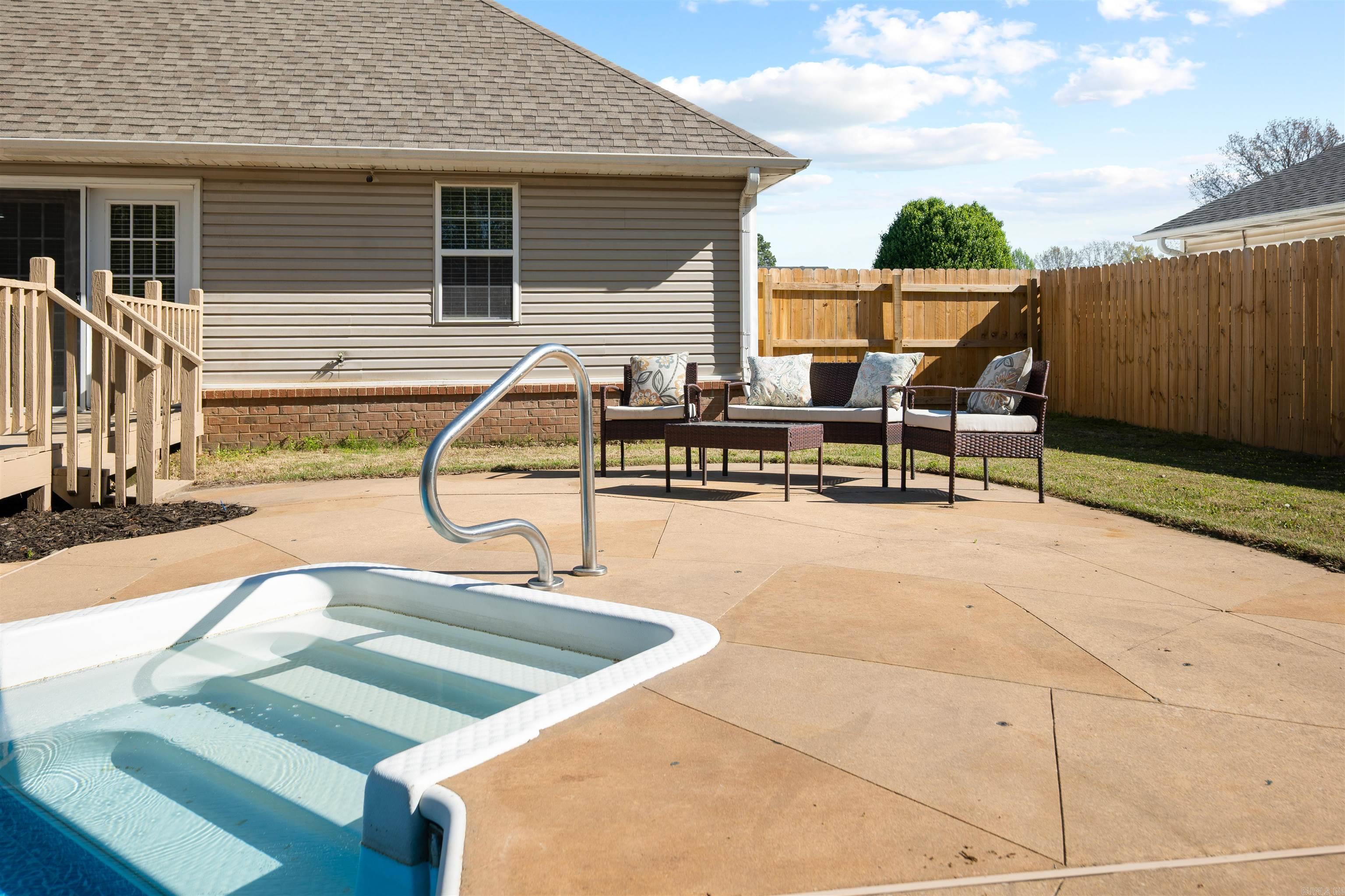 HUNTERS GLEN - Residential