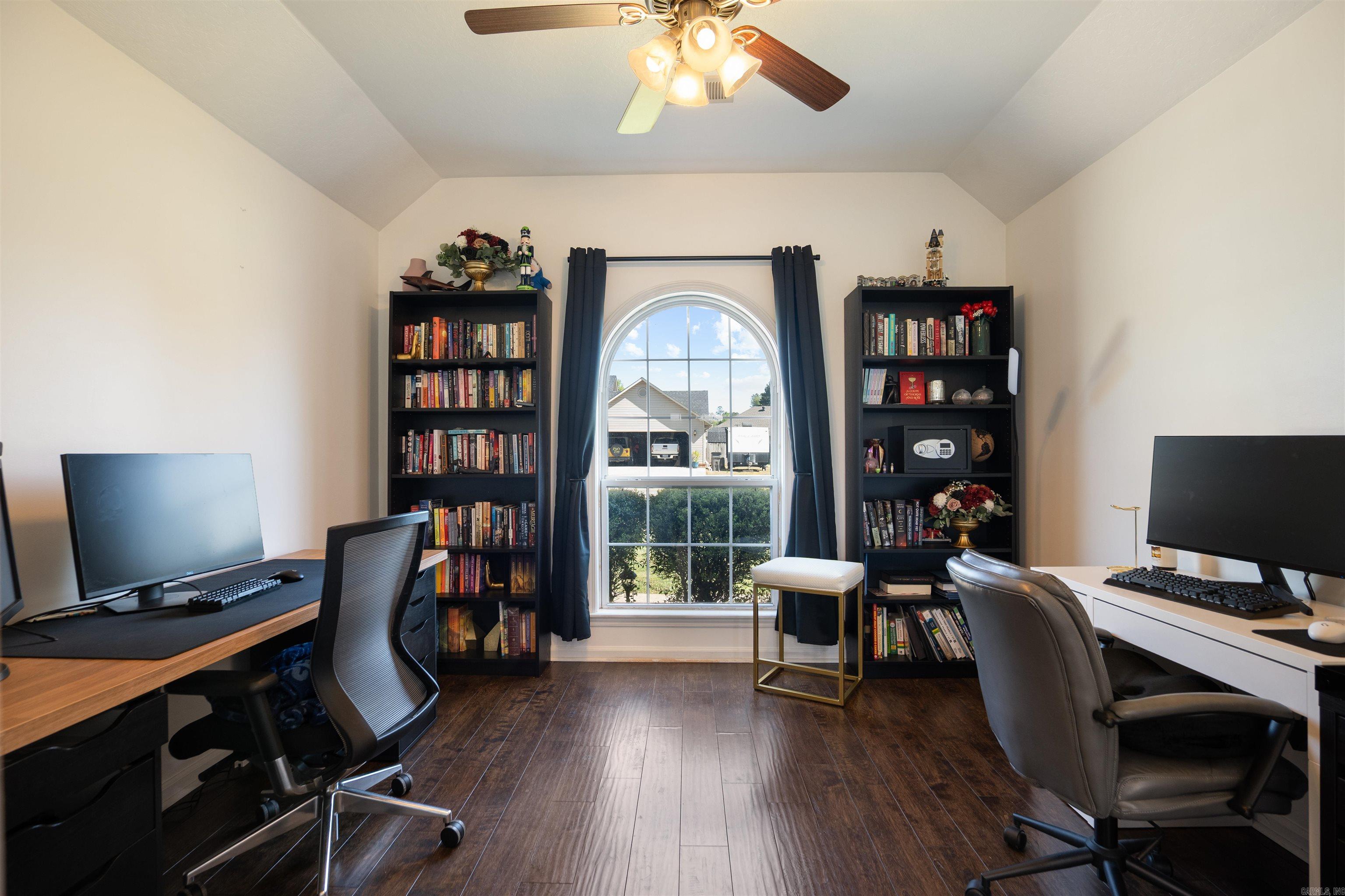 HUNTERS GLEN - Residential