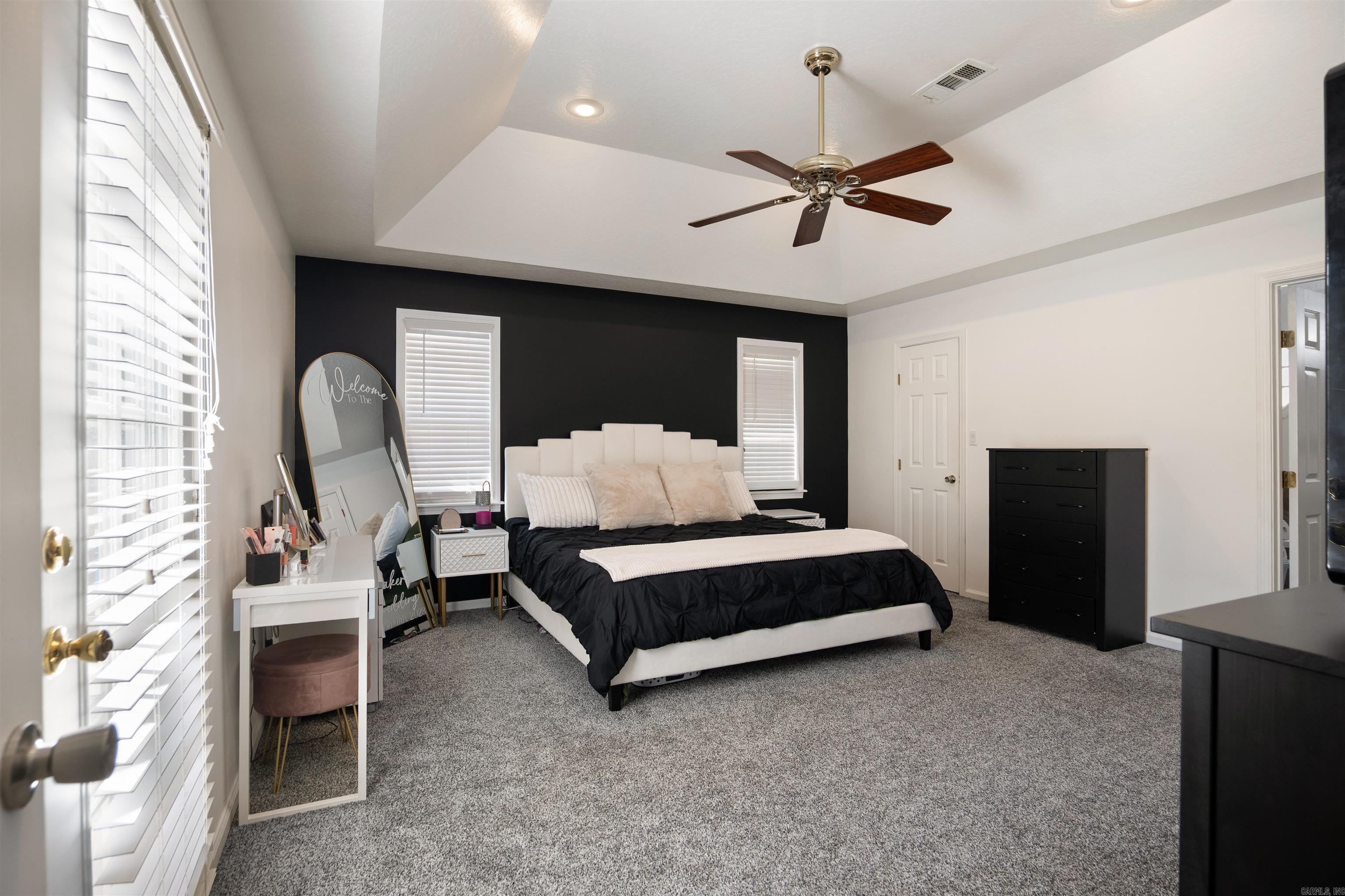 HUNTERS GLEN - Residential