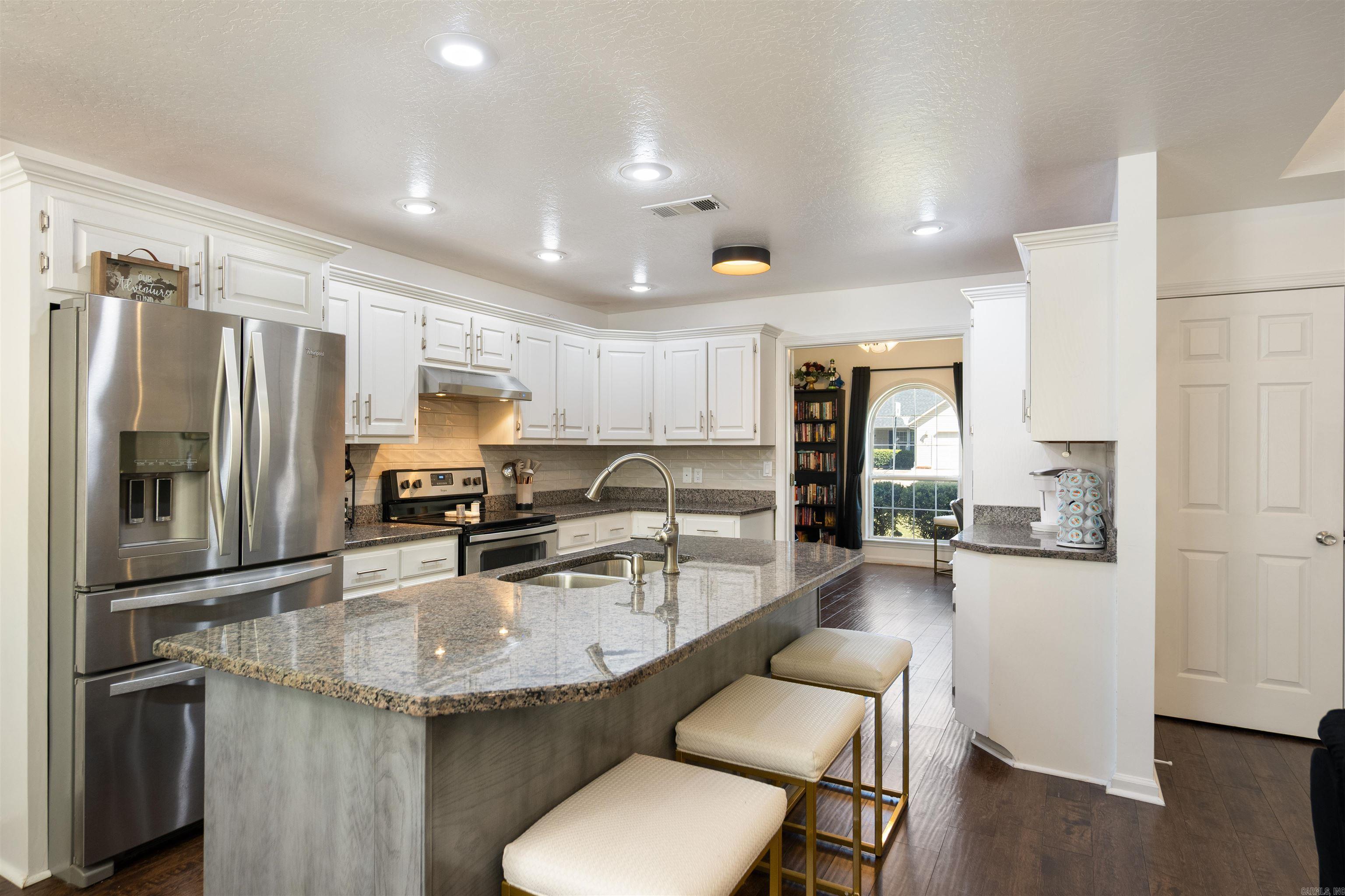 HUNTERS GLEN - Residential
