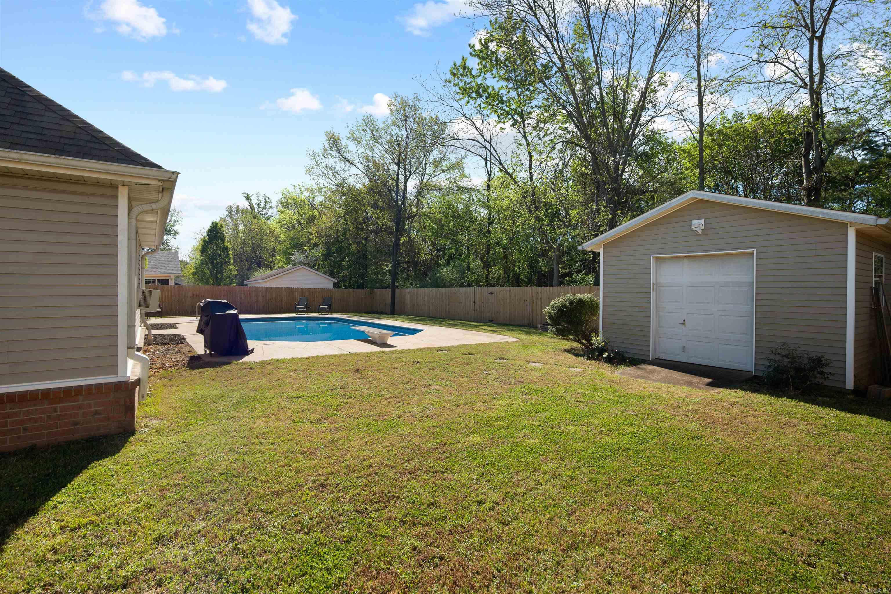 HUNTERS GLEN - Residential