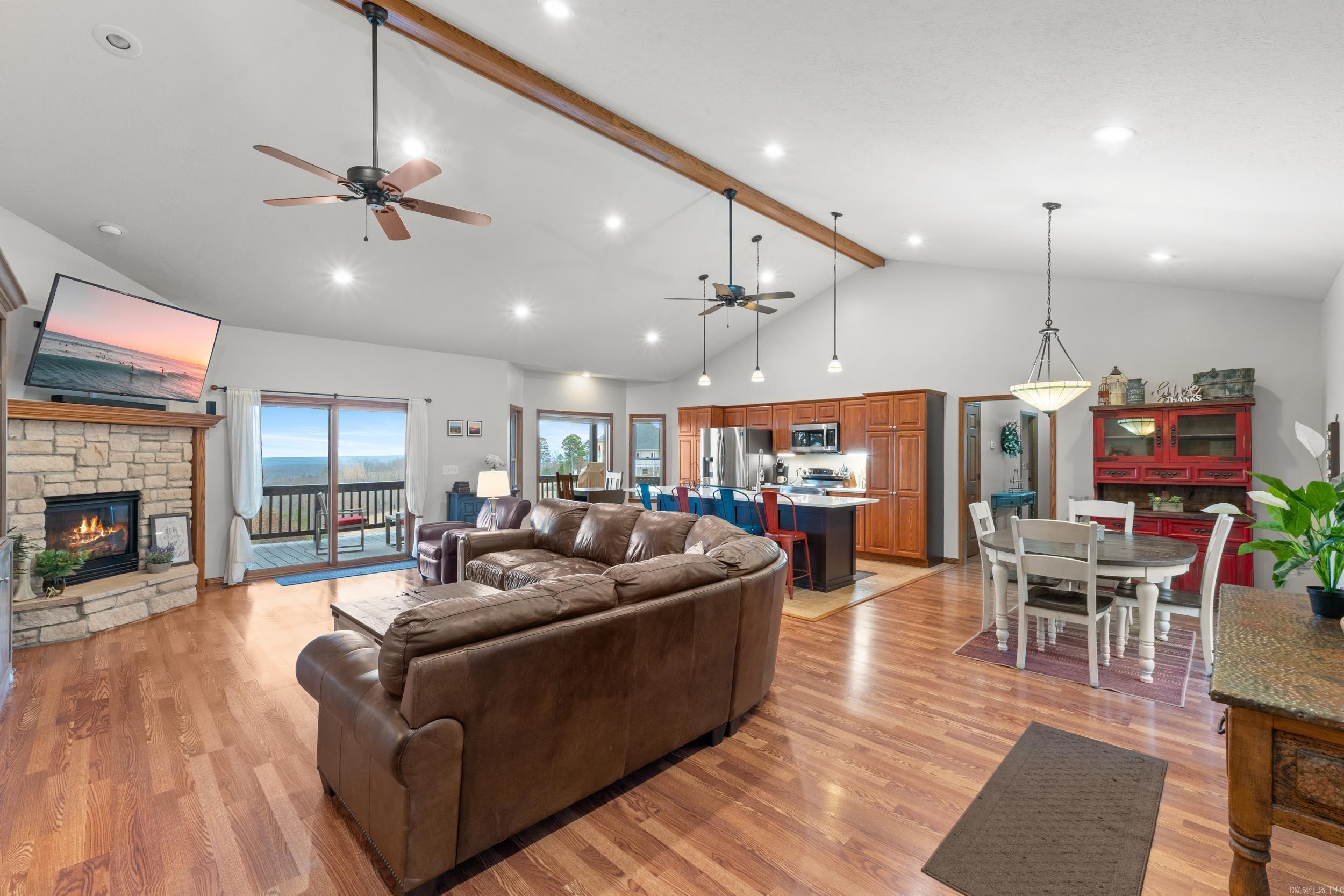 THE SUMMIT - Residential