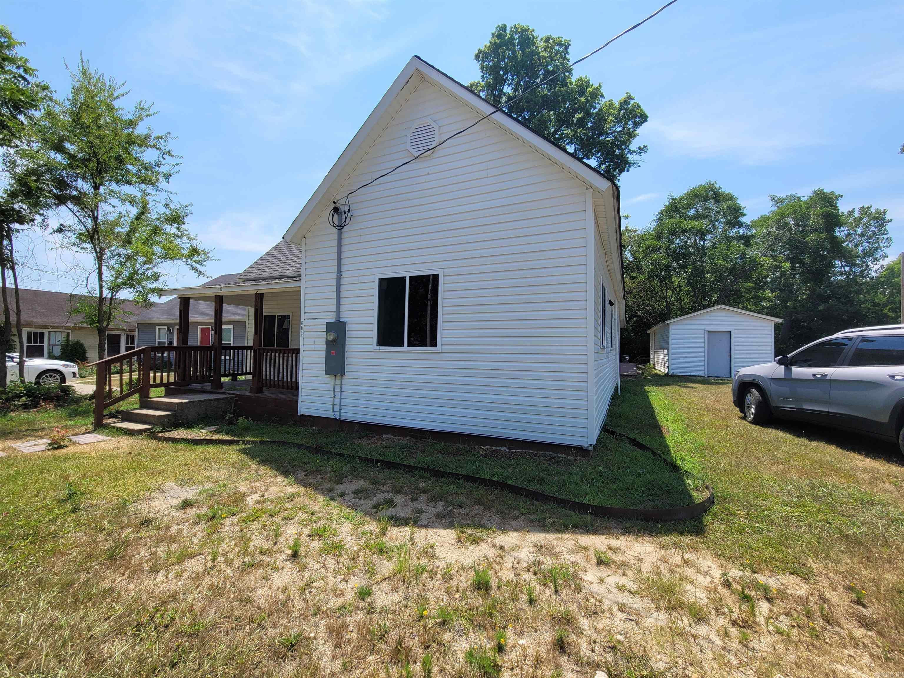Looking for a place to call home in the Benton area well look no more because I have the one for you.  This 3 Bed 1 Bath home has been recently remolded with new flooring, paint, and appliances.  There is additional storage in the unattached shop out back. Call today to set up your private showing