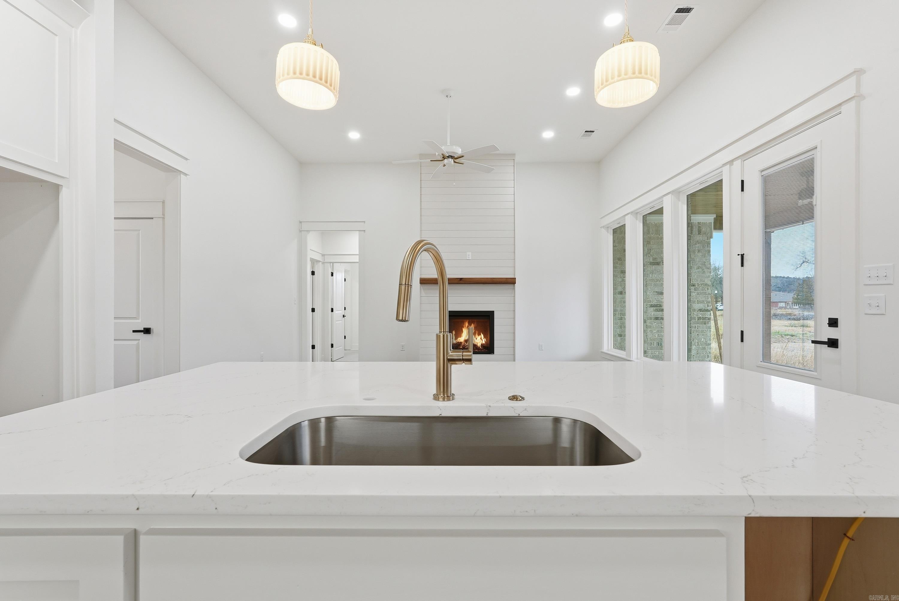 SUNSET LANDING - Residential