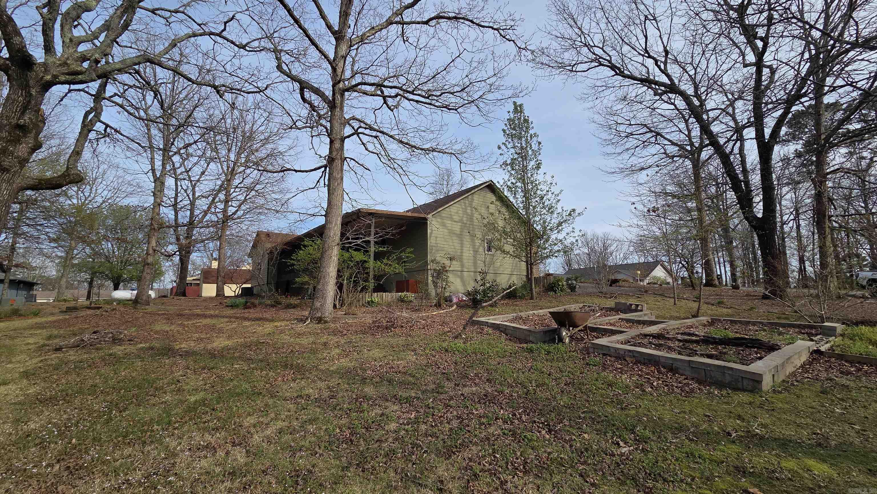 CASTLE RIDGE - Residential