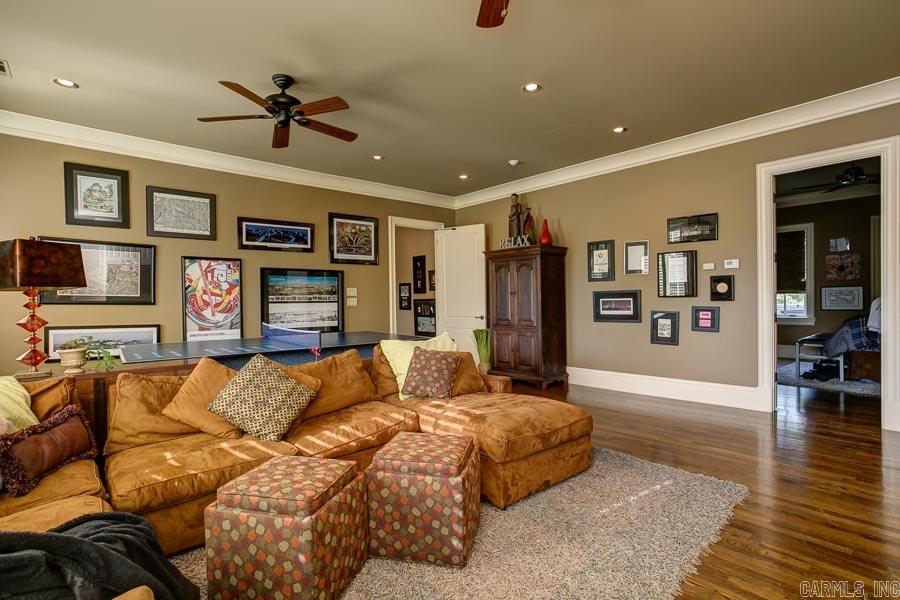 CHENAL VALLEY SOLOGNE CIRCLE - Residential