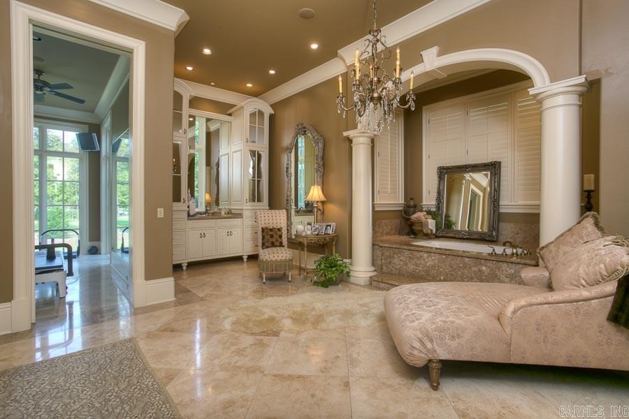 CHENAL VALLEY SOLOGNE CIRCLE - Residential