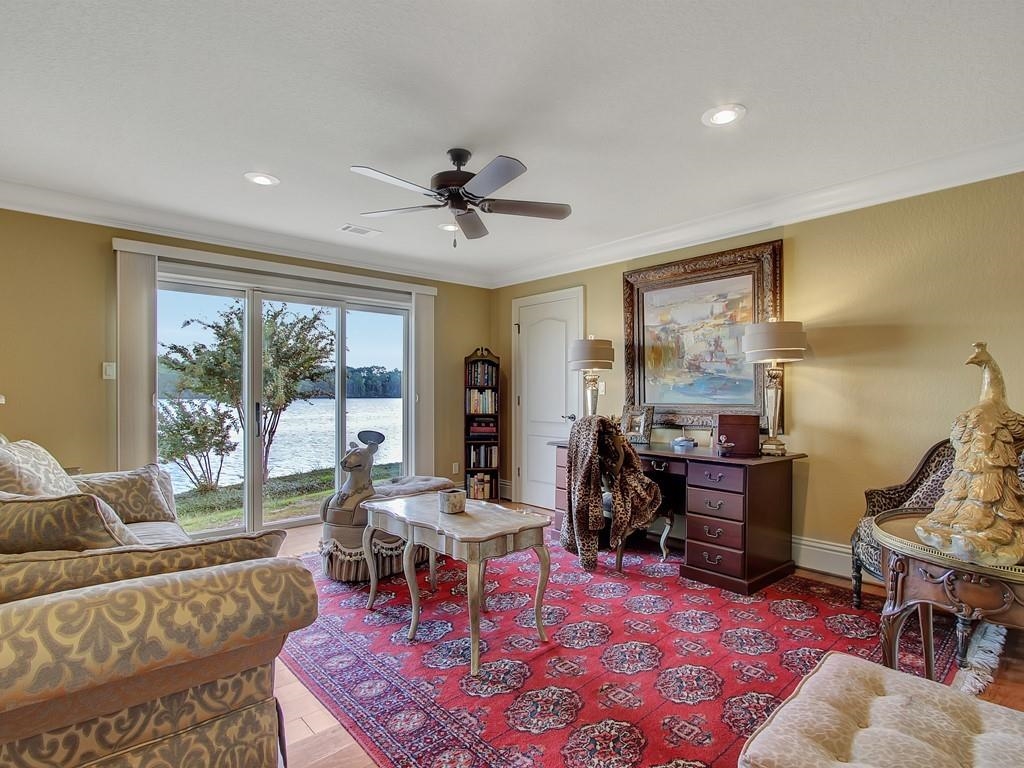 EASTBOROUGH SHORES - Residential