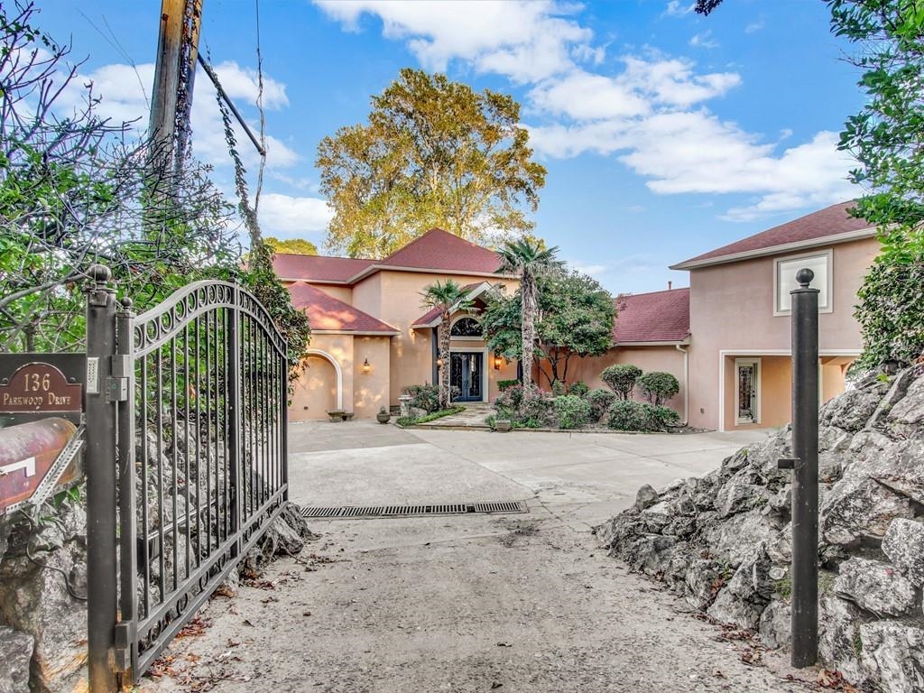 EASTBOROUGH SHORES - Residential