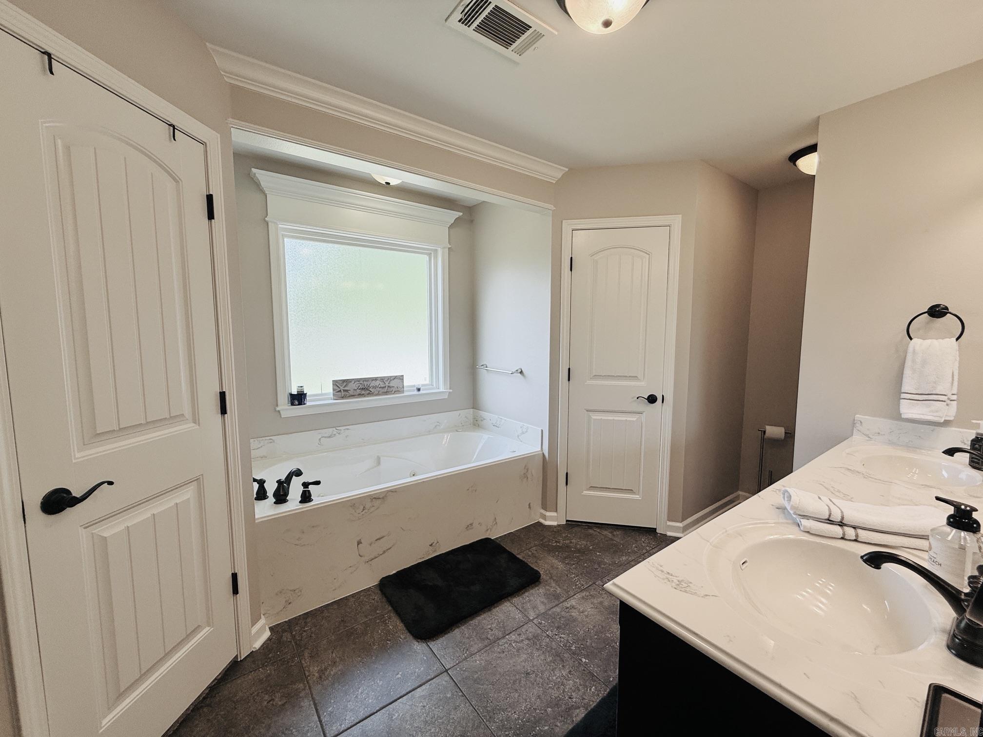 EAST RIDGE - Residential