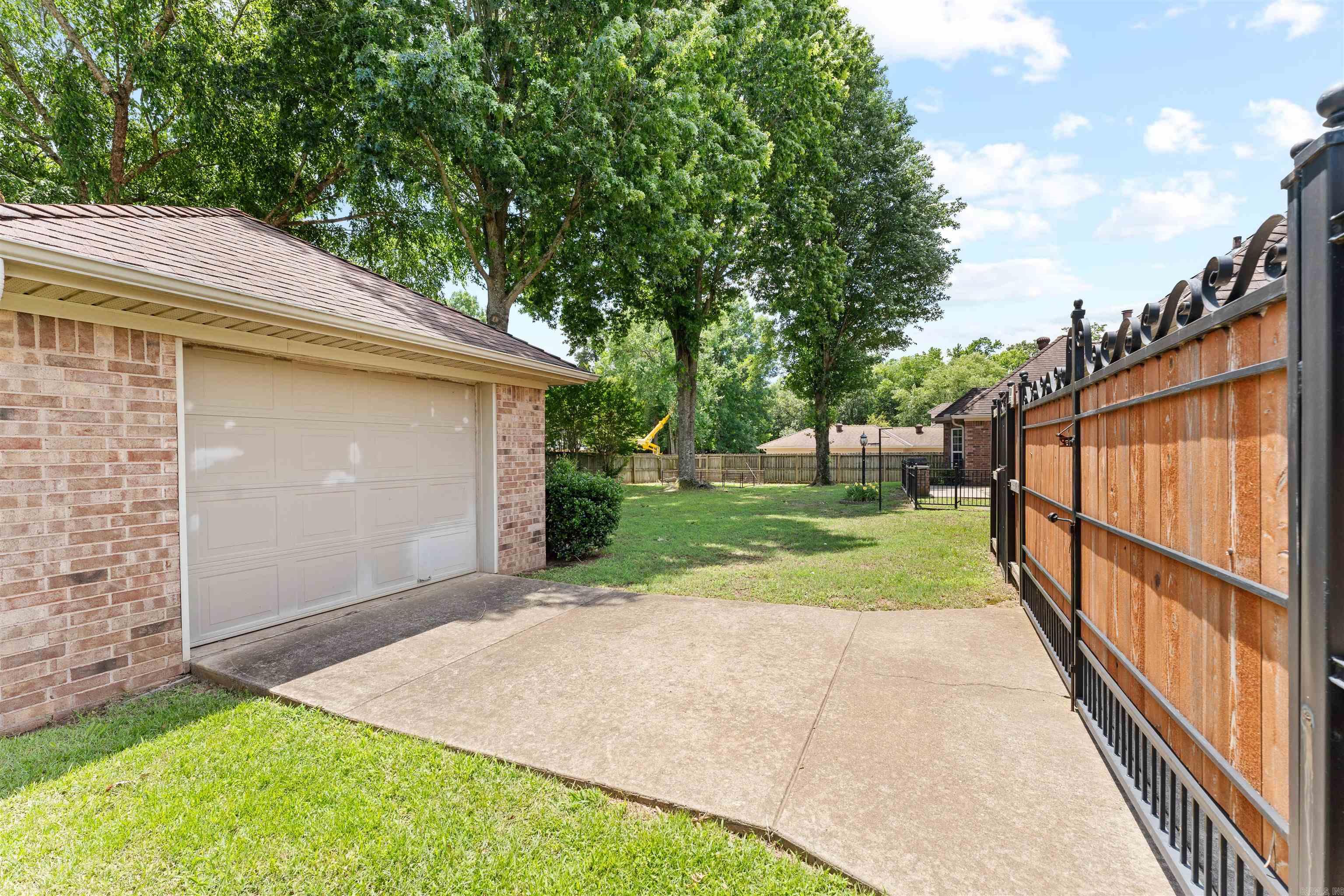 WESTPOINTE - Residential