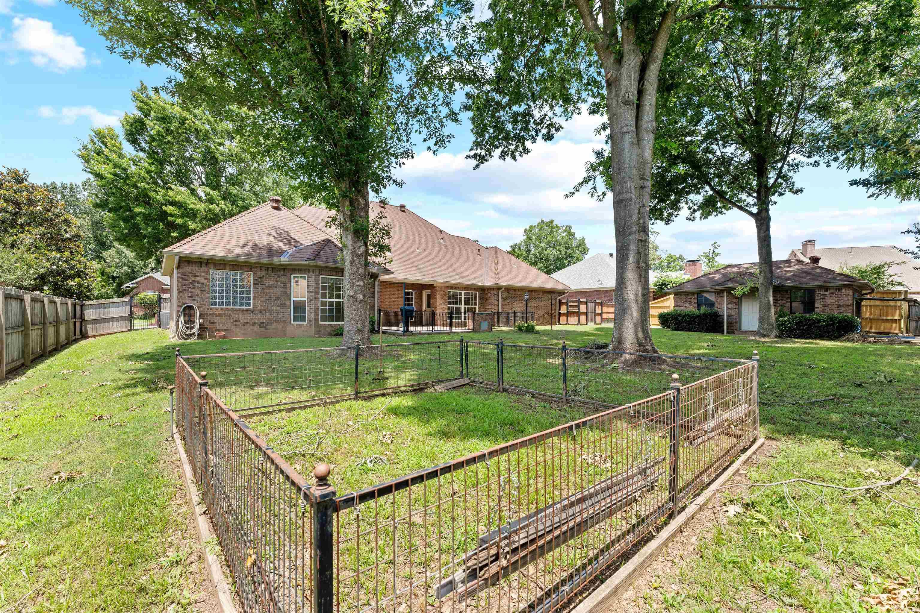 WESTPOINTE - Residential