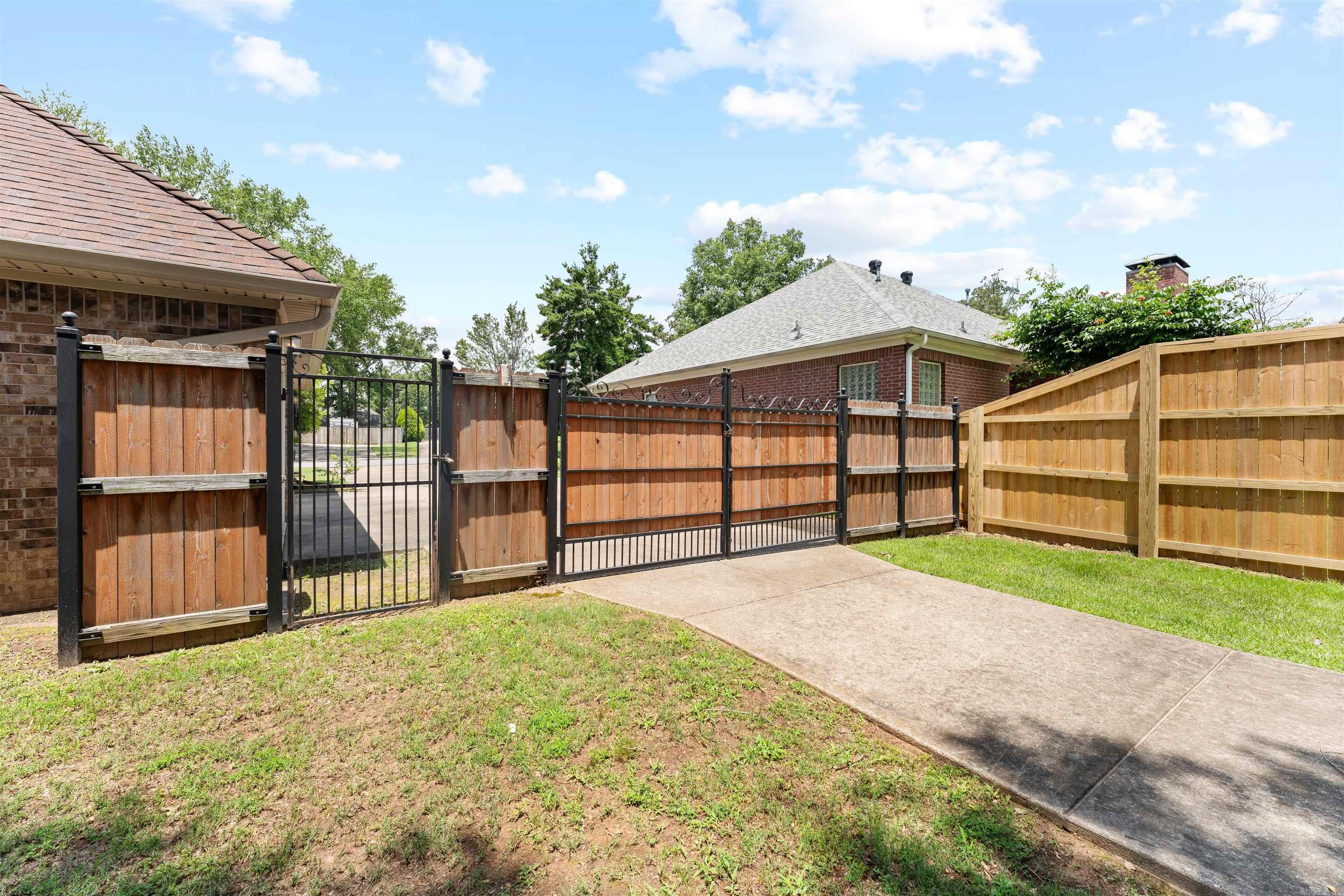 WESTPOINTE - Residential