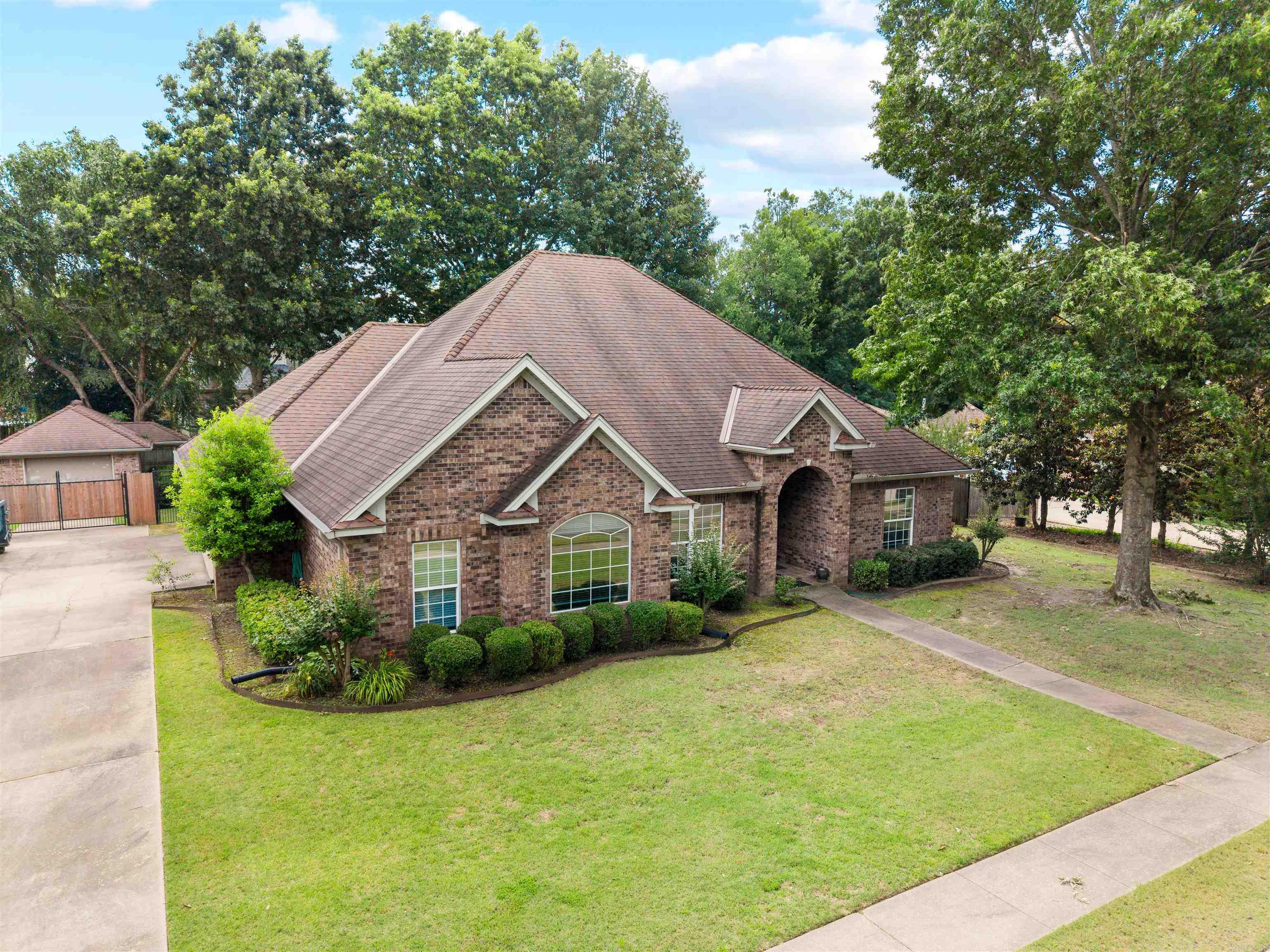 WESTPOINTE - Residential