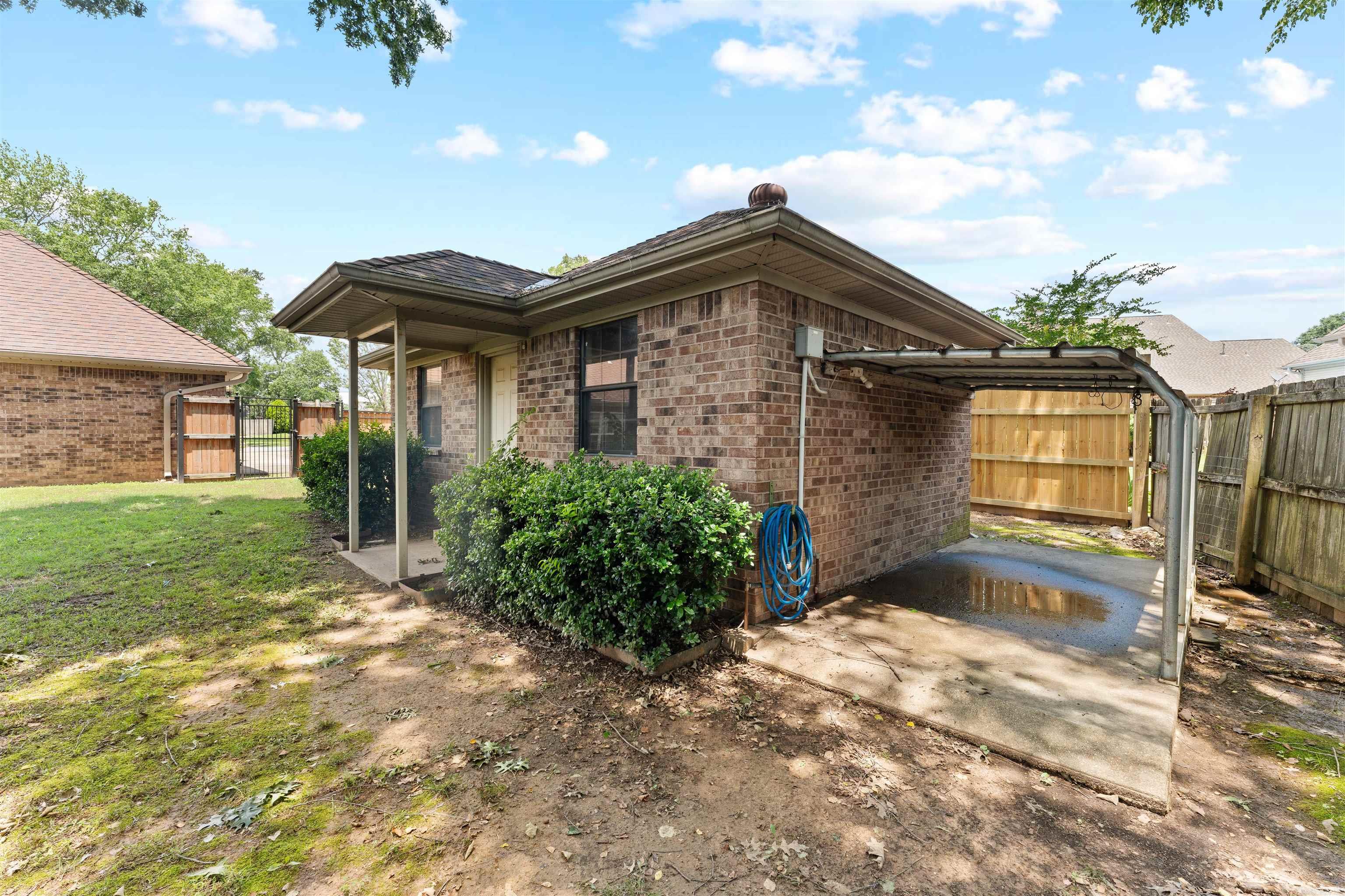 WESTPOINTE - Residential