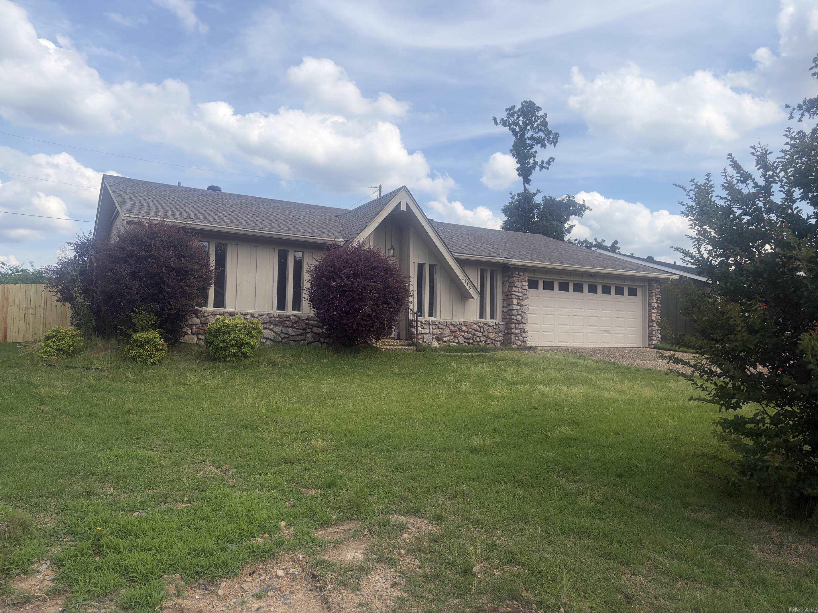Nice 1 level WLR home.  Open layout.  New roof 2023.  Back up natural gas generator.