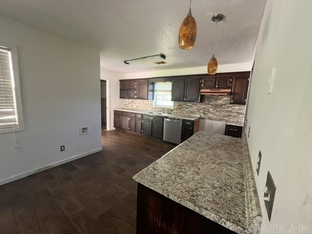 VILLAGE WEST - Residential