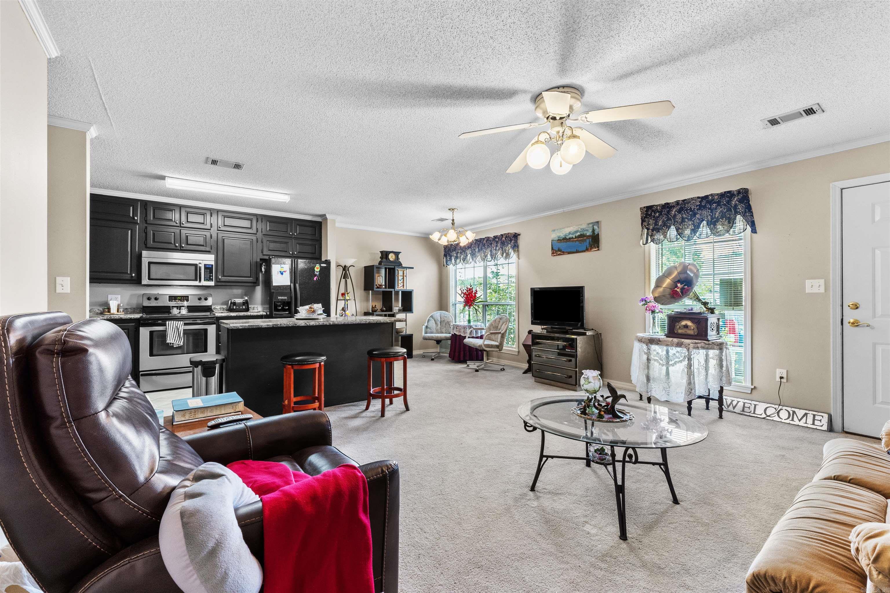 RIVER OAKS COMMONS - Residential