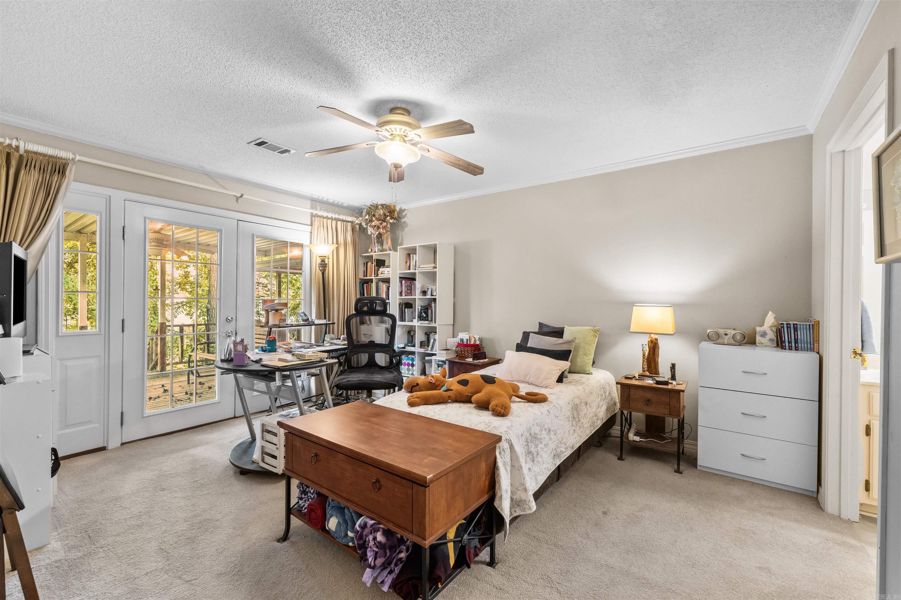RIVER OAKS COMMONS - Residential
