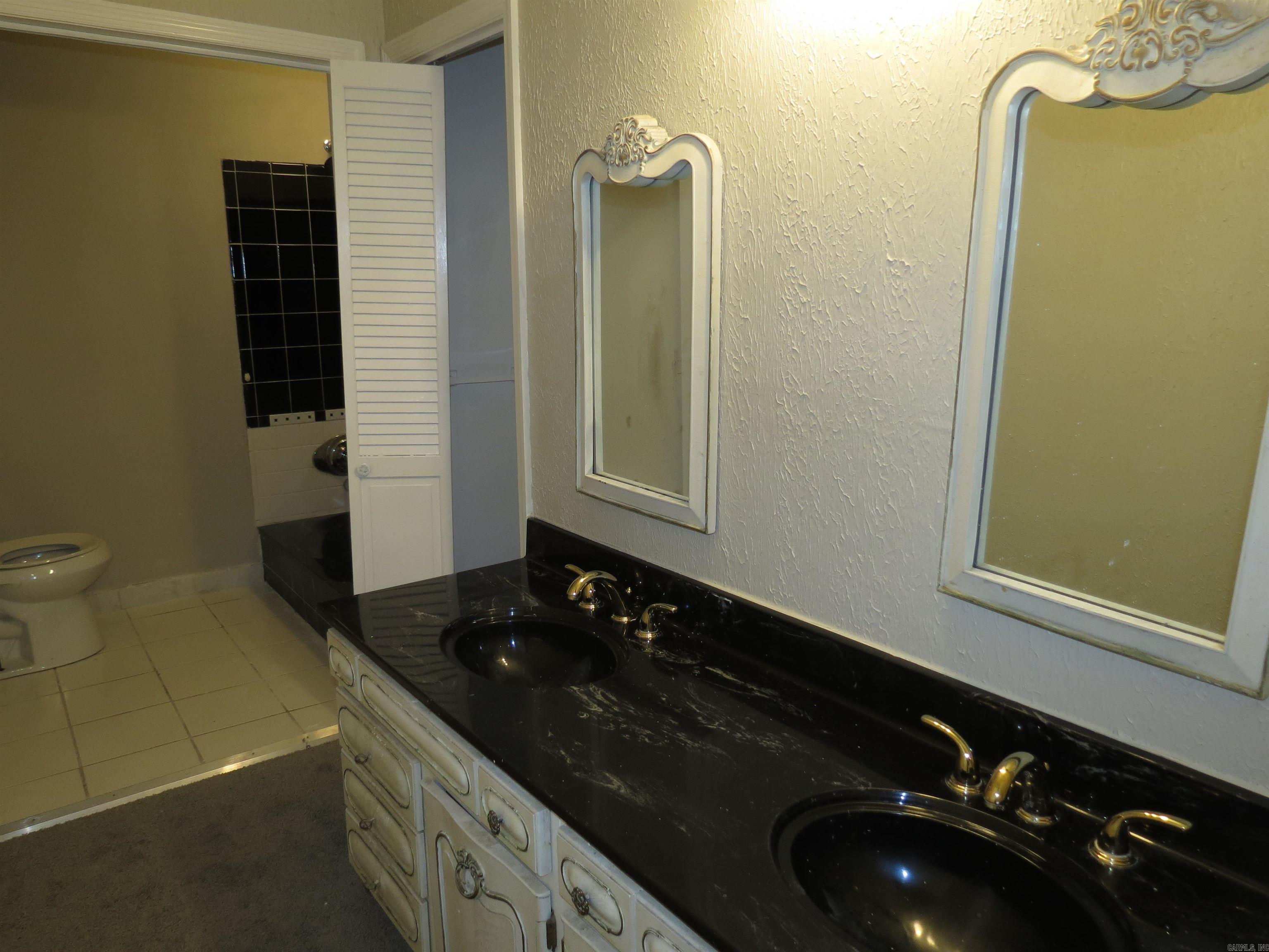 SHANNON HILLS s - Residential
