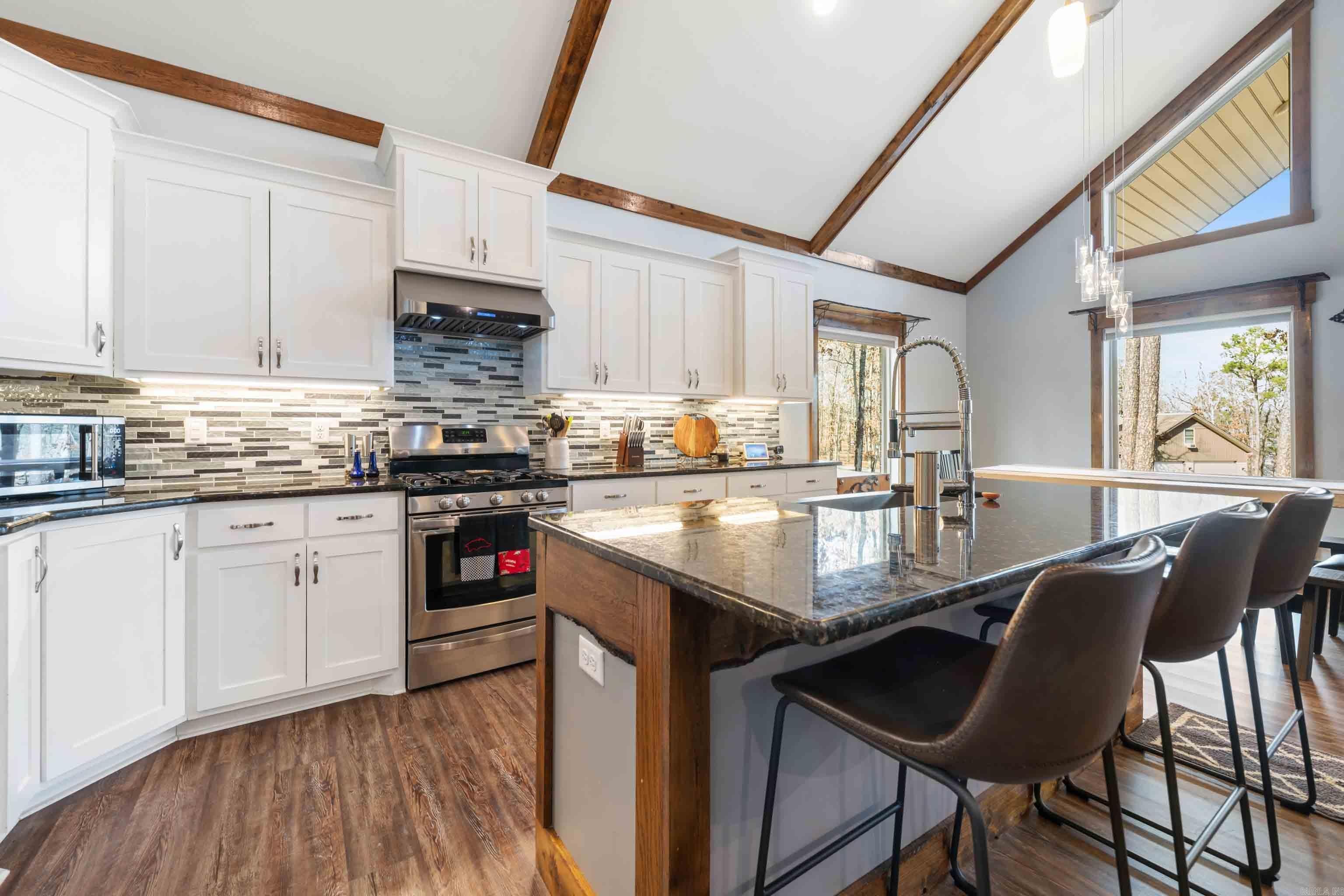 SILVER SHORES - Residential