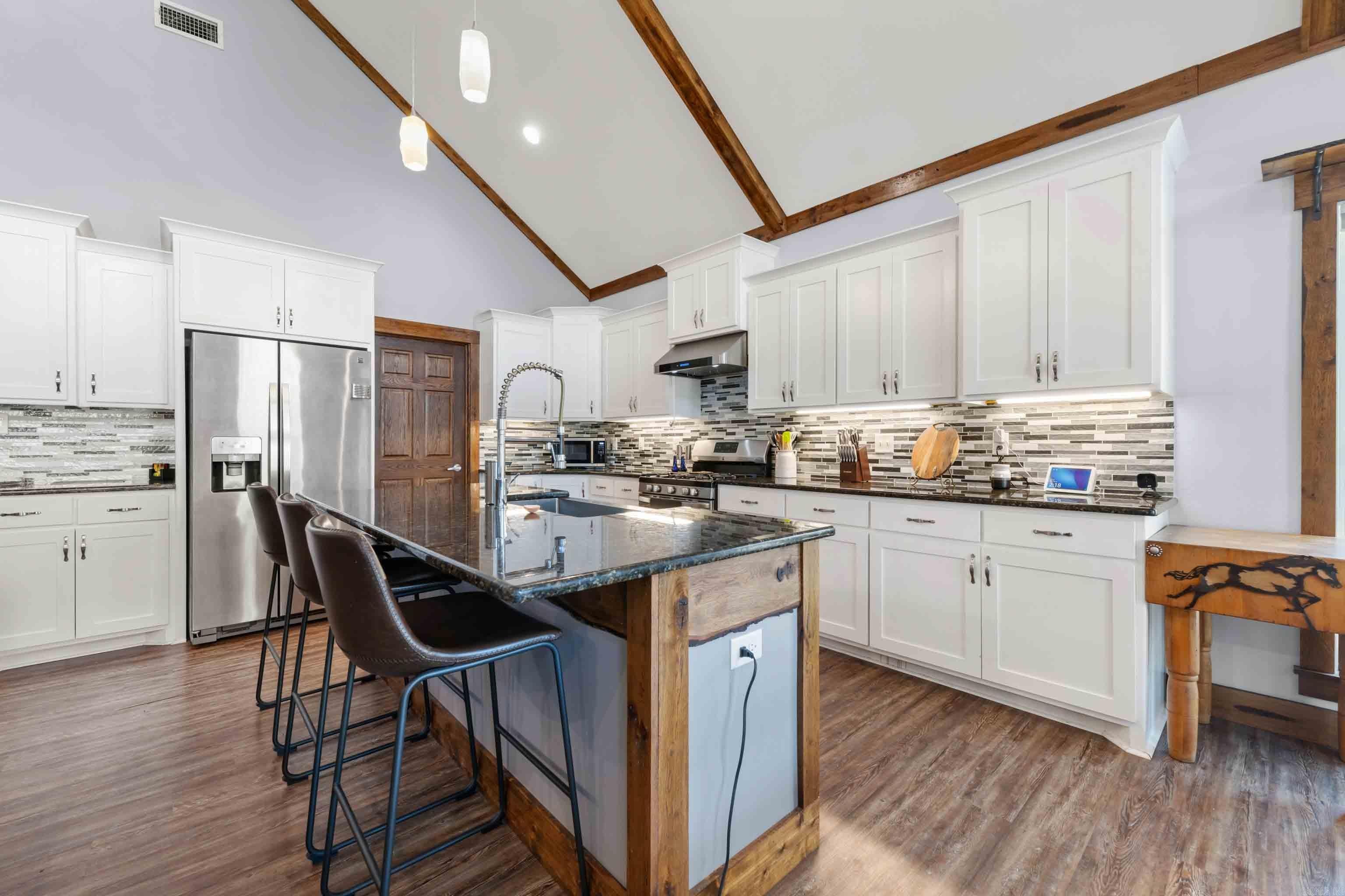SILVER SHORES - Residential