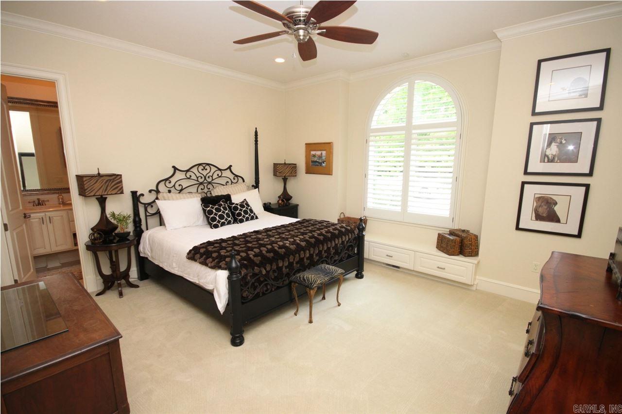 CHENAL VALLEY SOLOGNE CIRCLE - Residential