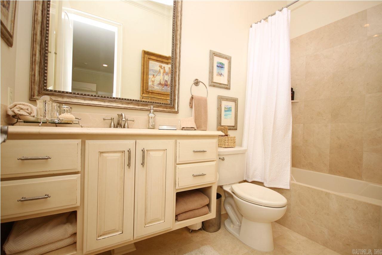CHENAL VALLEY SOLOGNE CIRCLE - Residential