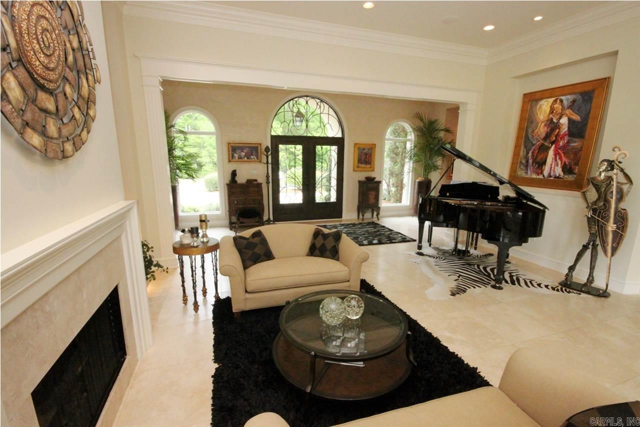CHENAL VALLEY SOLOGNE CIRCLE - Residential