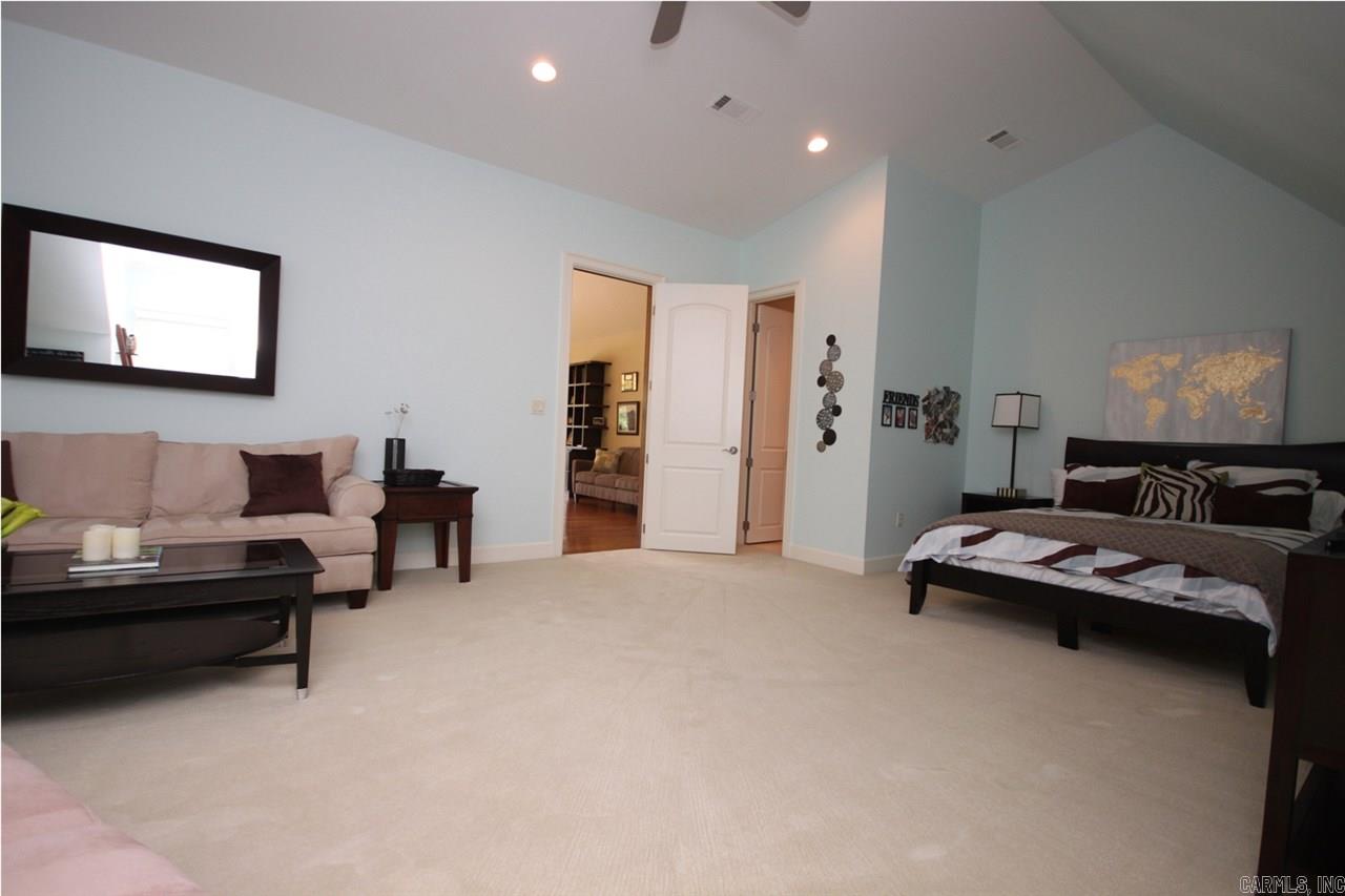CHENAL VALLEY SOLOGNE CIRCLE - Residential