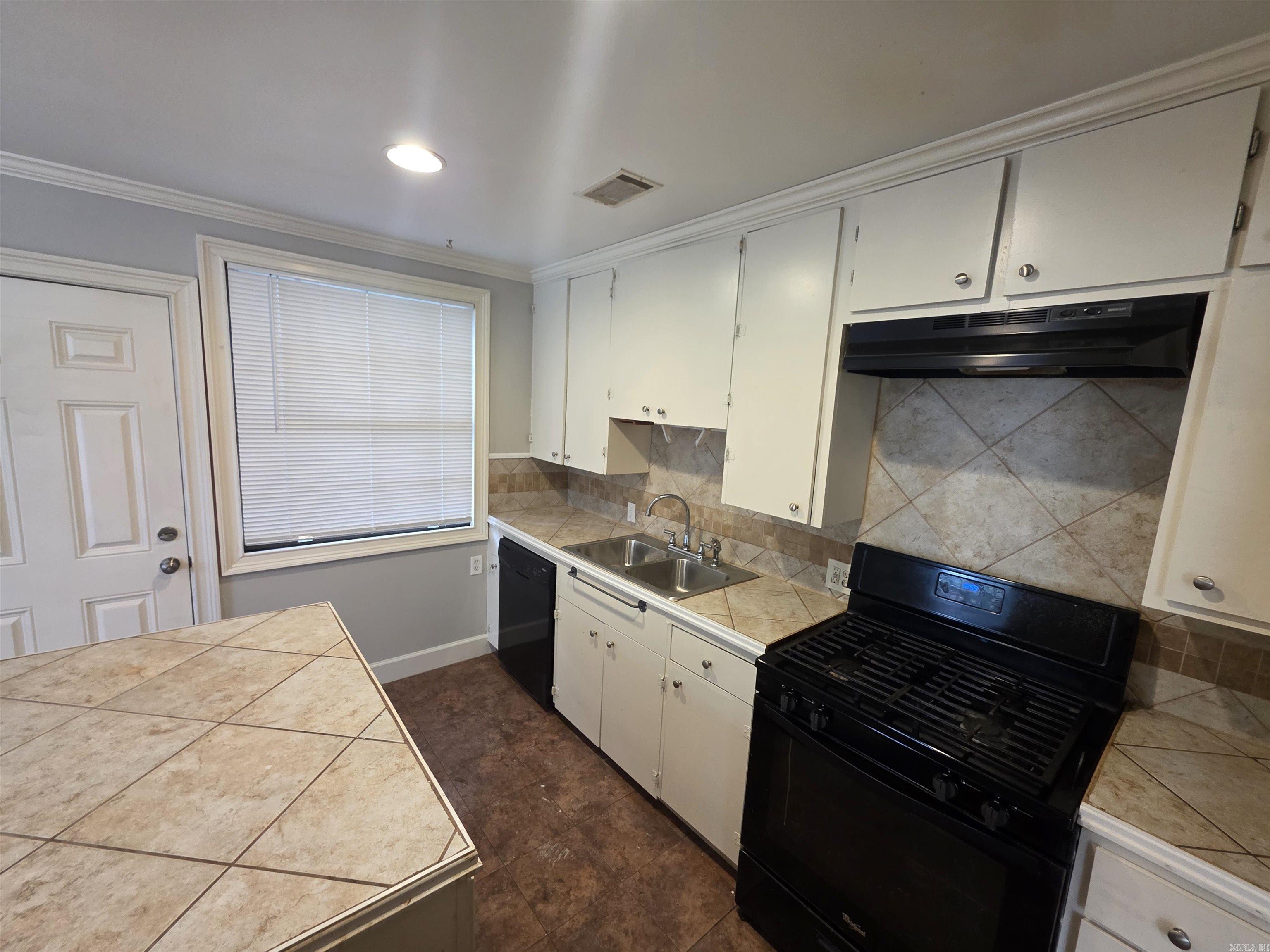Cherry & Cox - Residential Lease