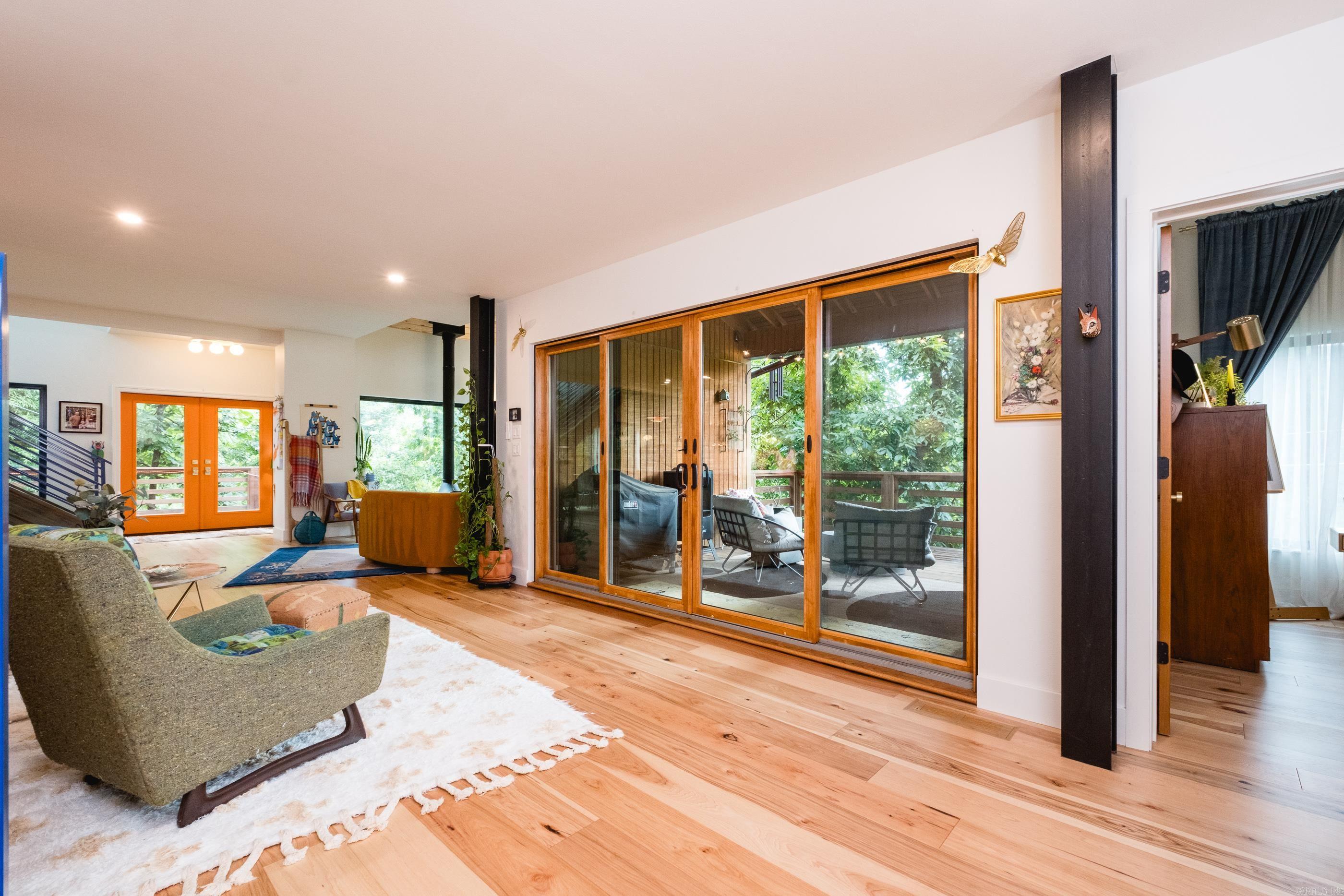 KINGWOOD PLACE - Residential