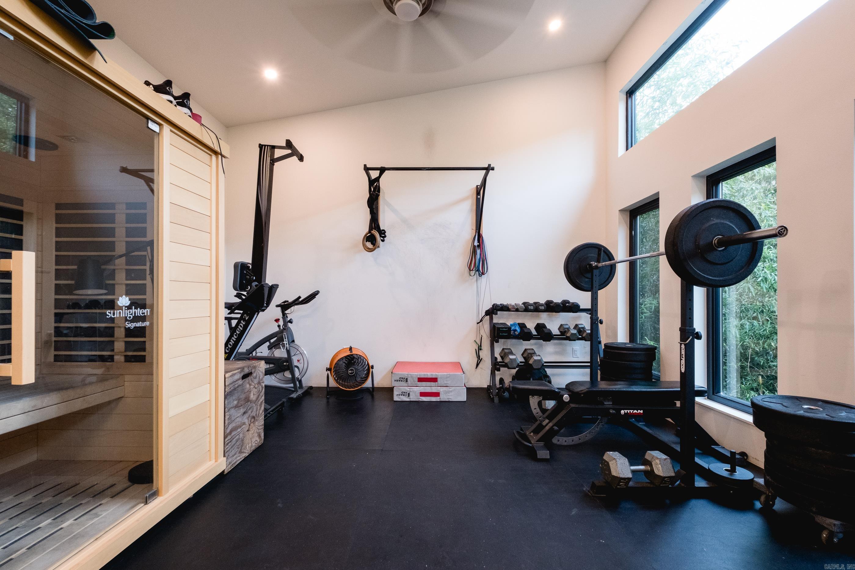 KINGWOOD PLACE - Residential