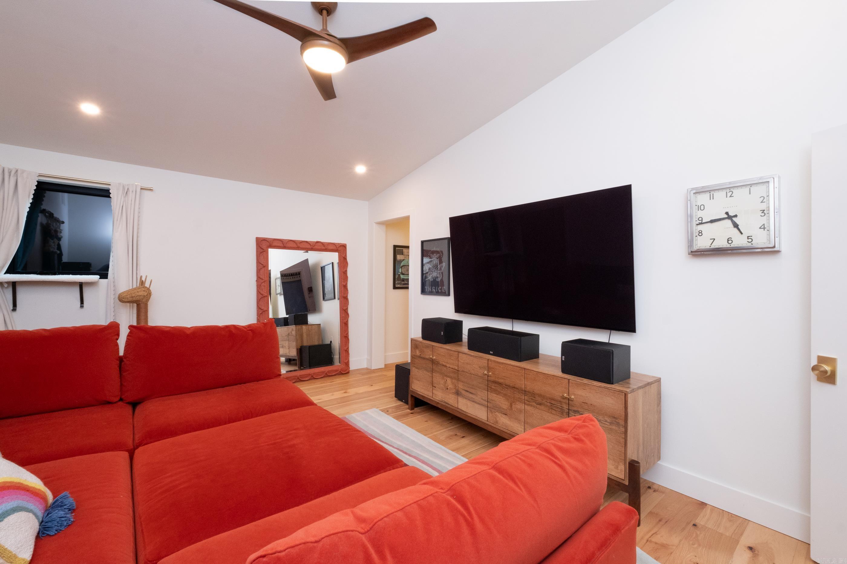 KINGWOOD PLACE - Residential