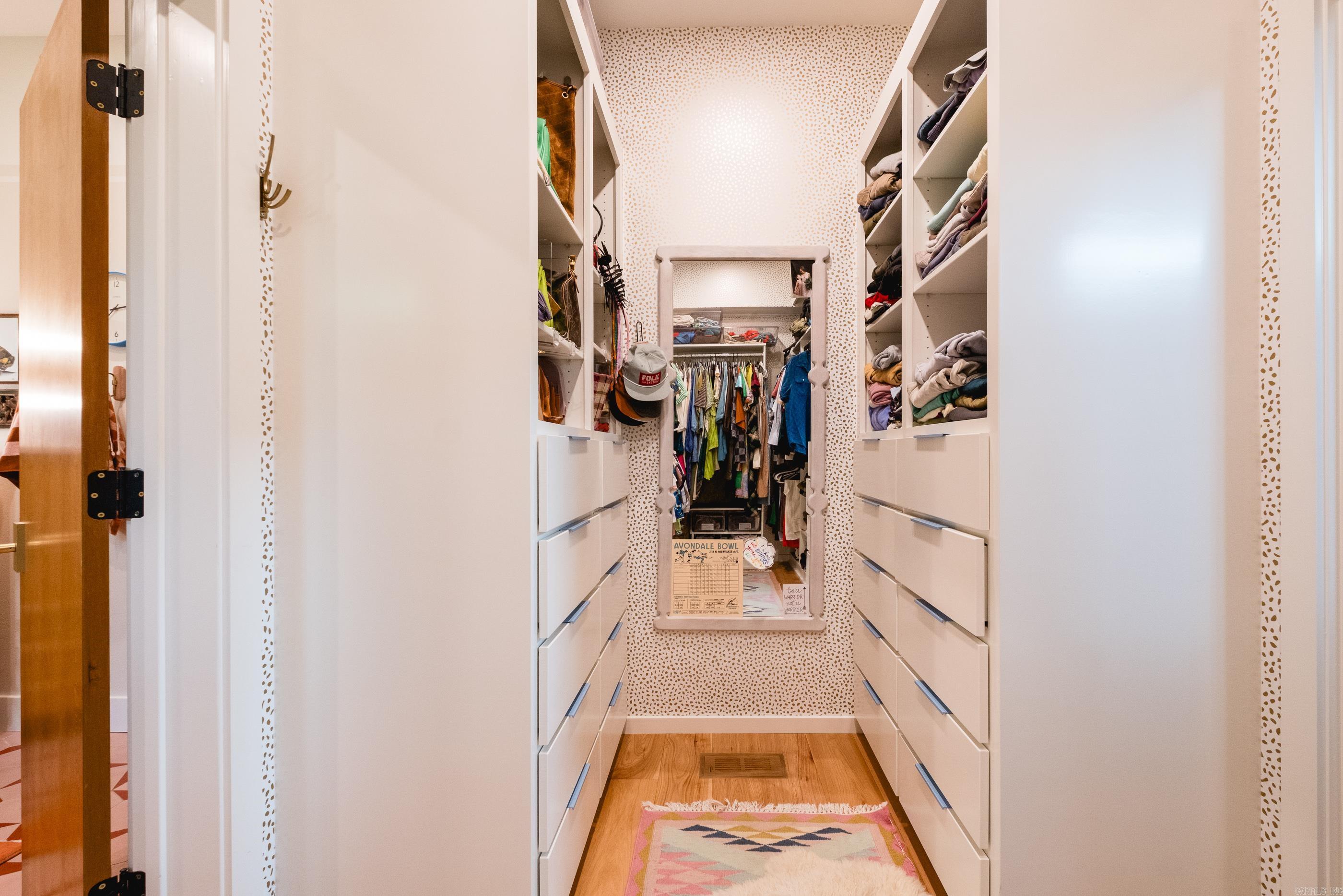 KINGWOOD PLACE - Residential