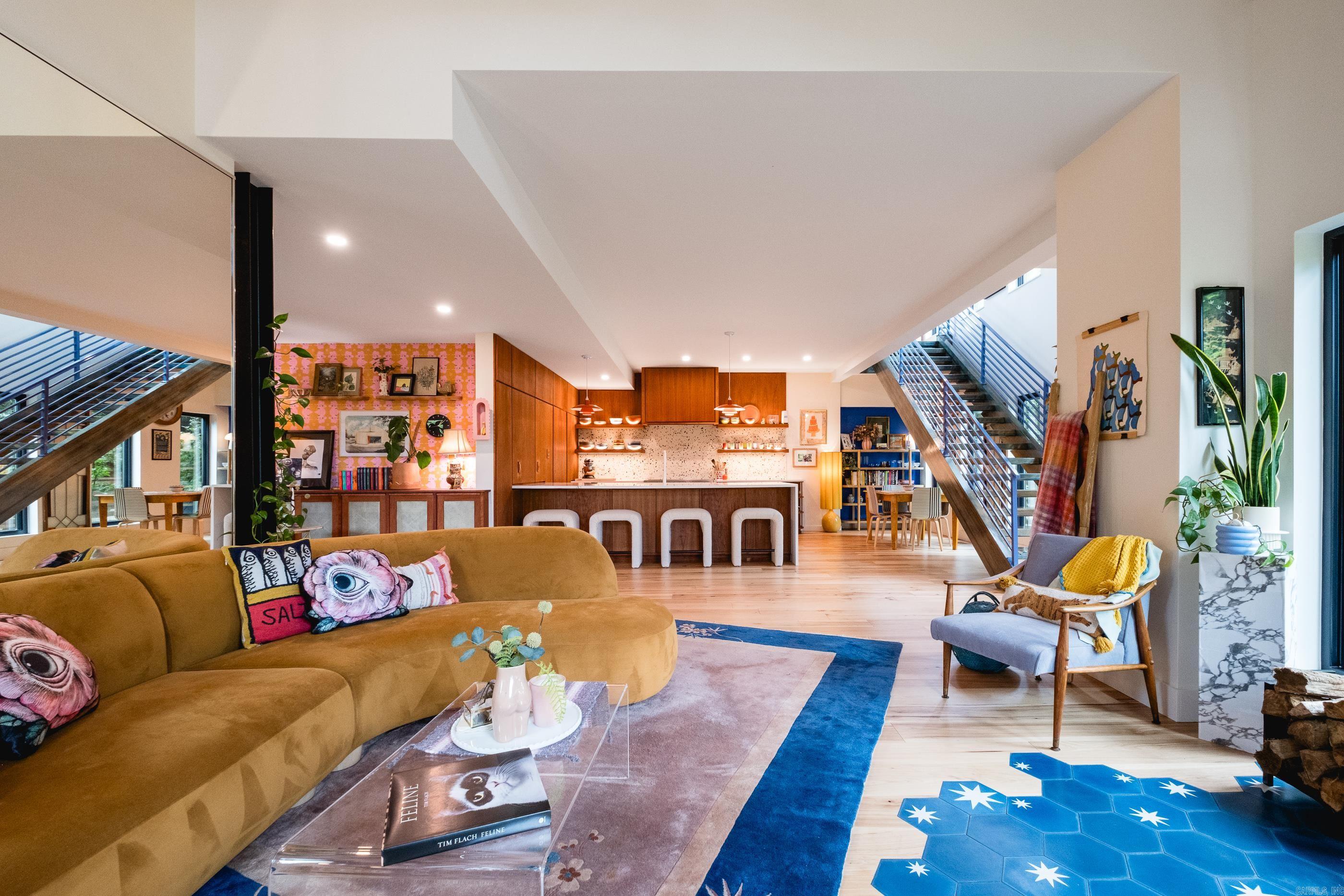 KINGWOOD PLACE - Residential