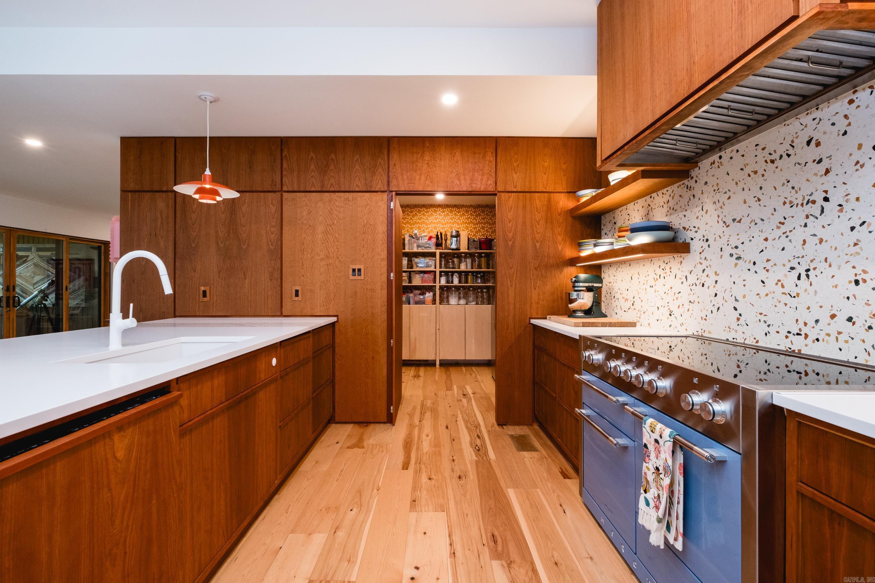 KINGWOOD PLACE - Residential