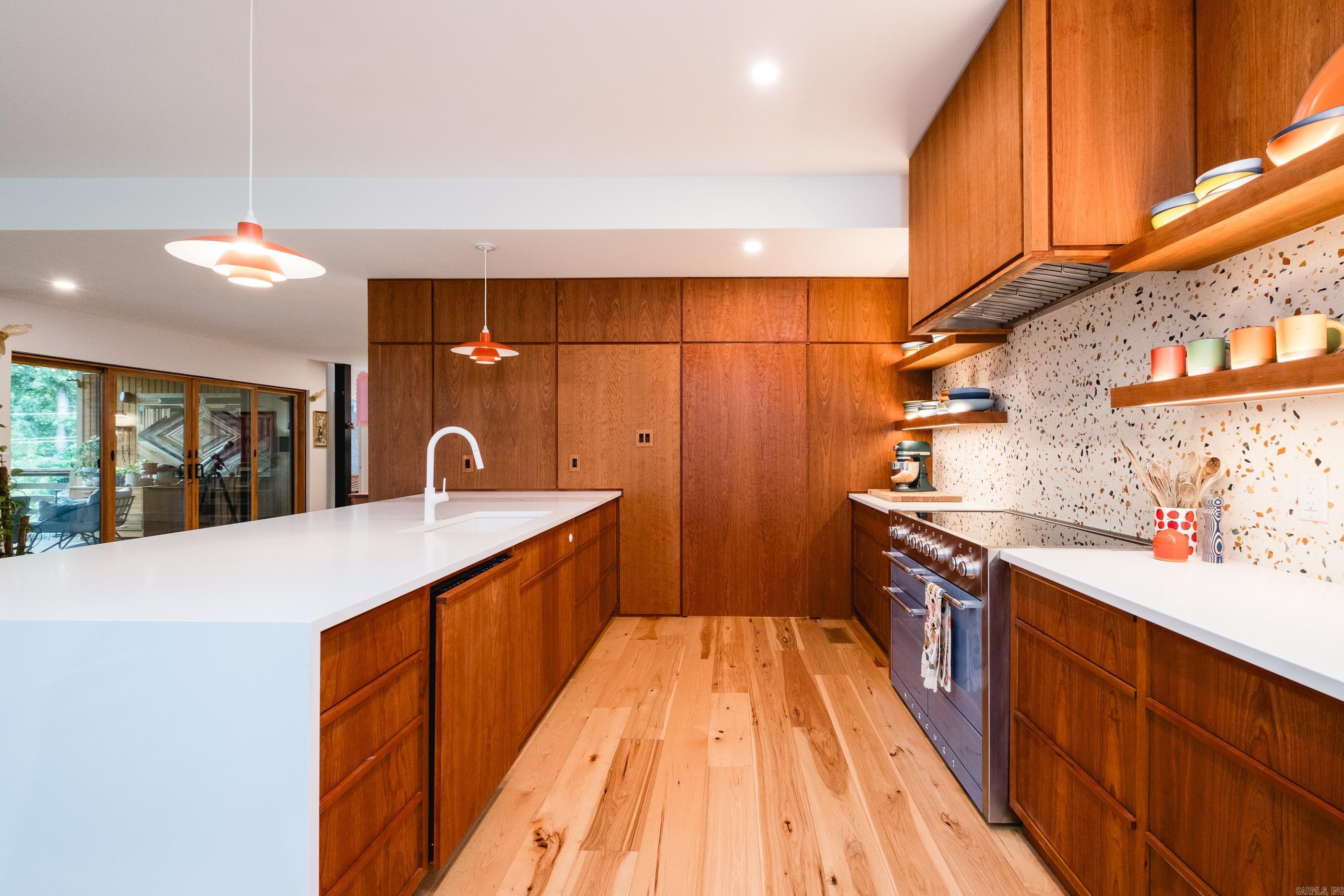 KINGWOOD PLACE - Residential