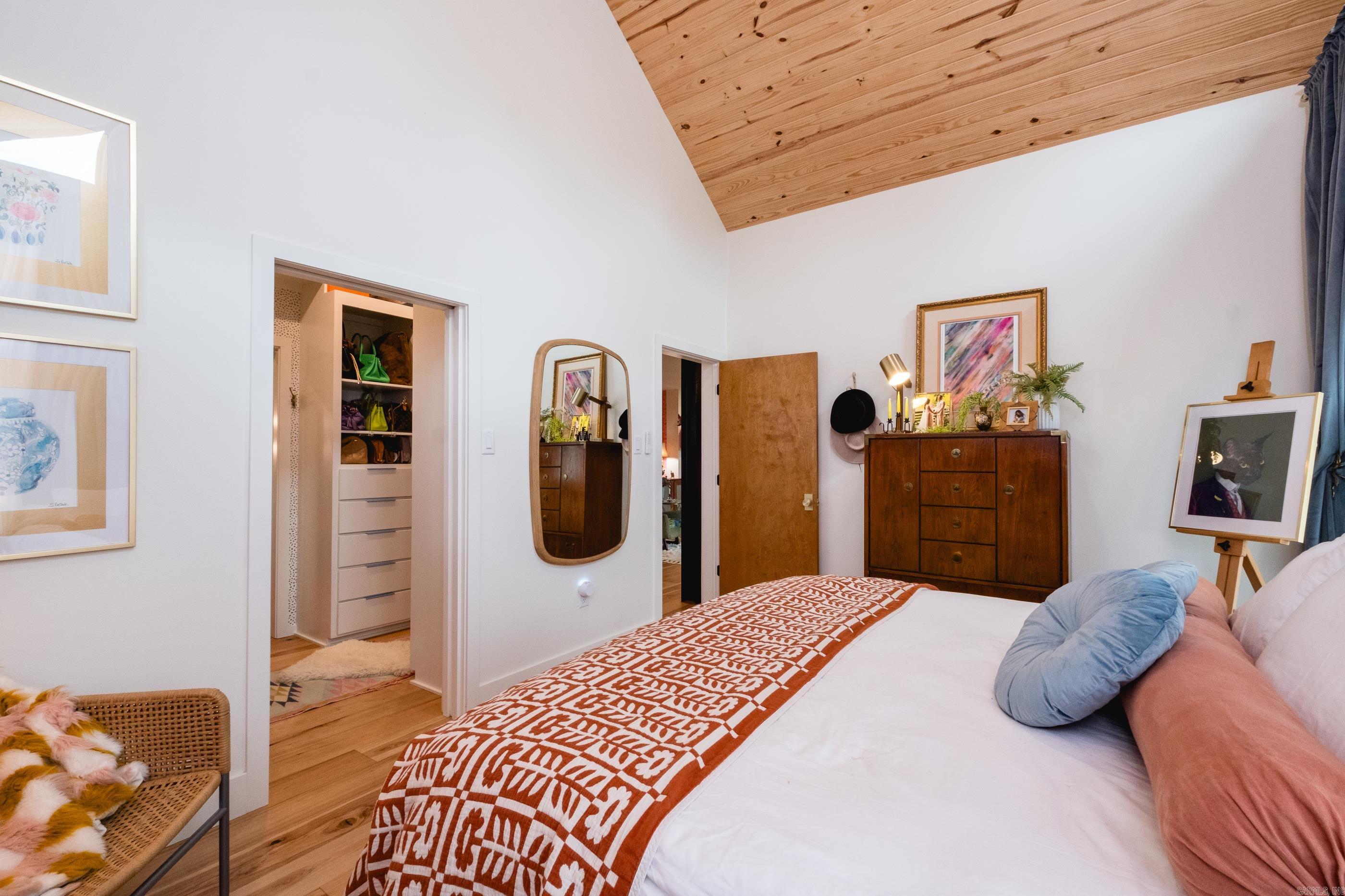 KINGWOOD PLACE - Residential
