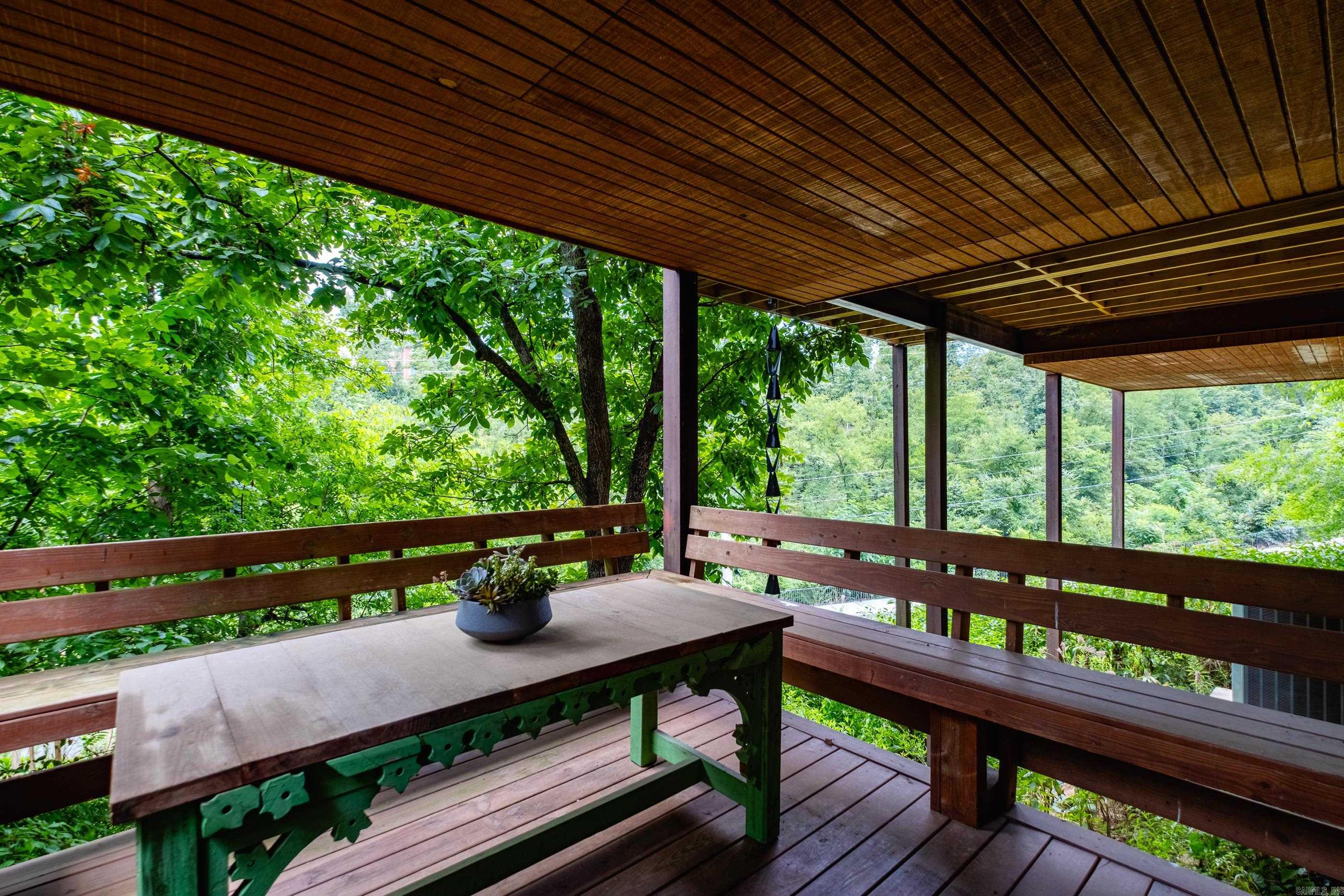 KINGWOOD PLACE - Residential
