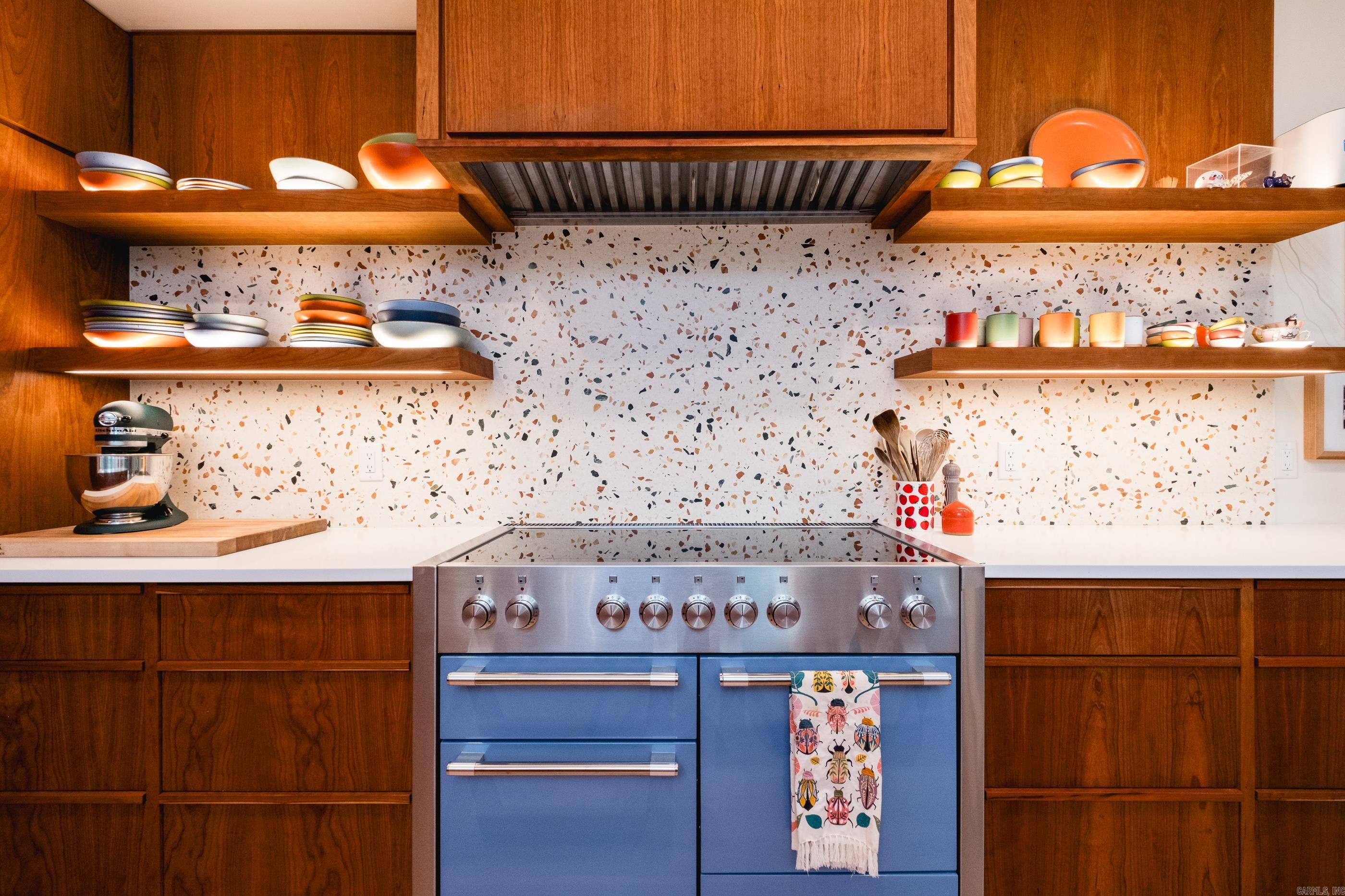 KINGWOOD PLACE - Residential