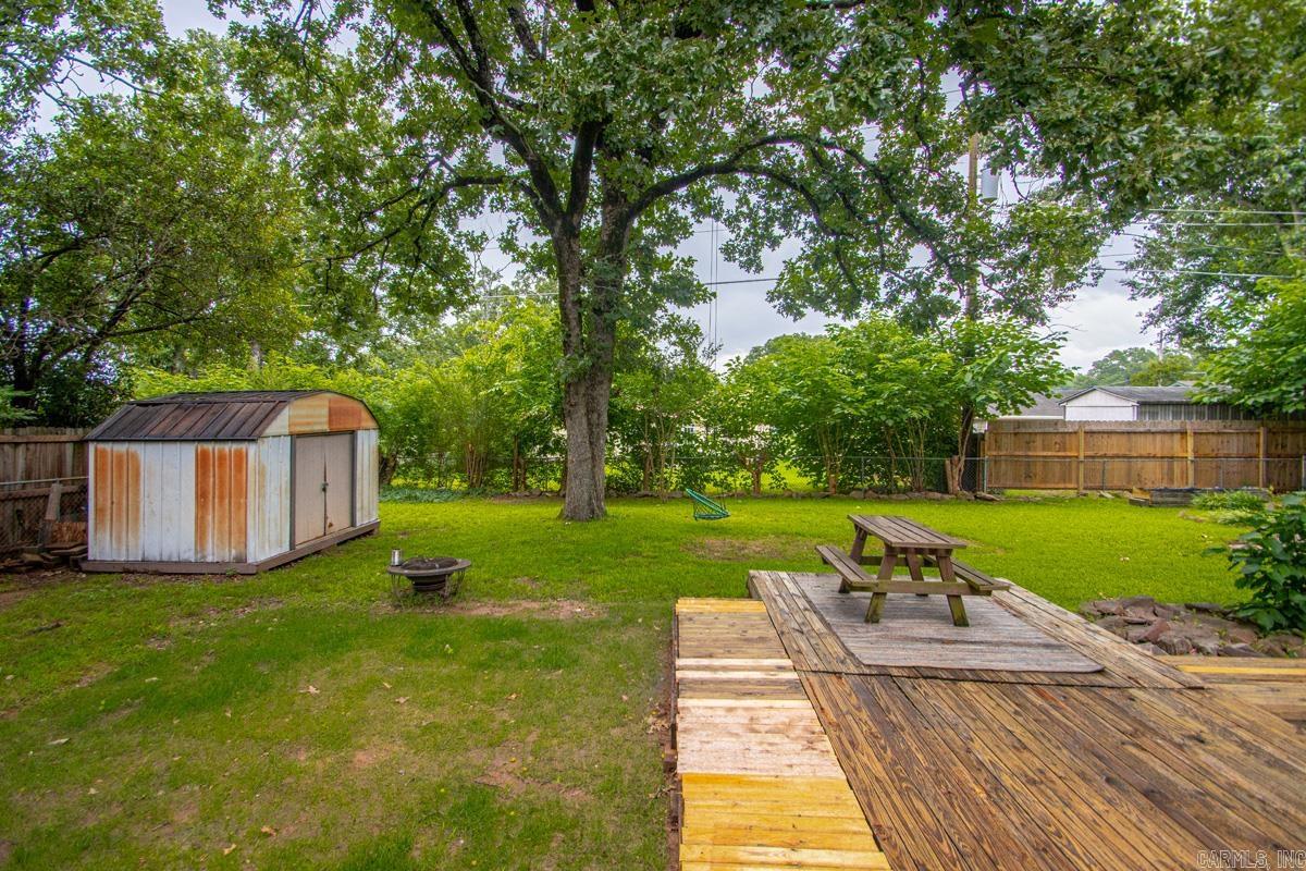 COUNTRY CLUB PARK - Residential