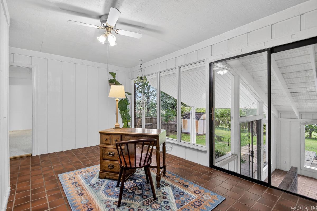 COUNTRY CLUB PARK - Residential