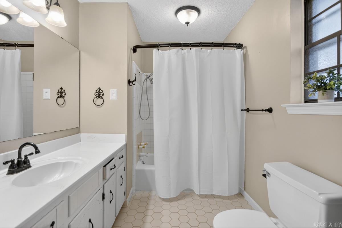 COUNTRY CLUB PARK - Residential