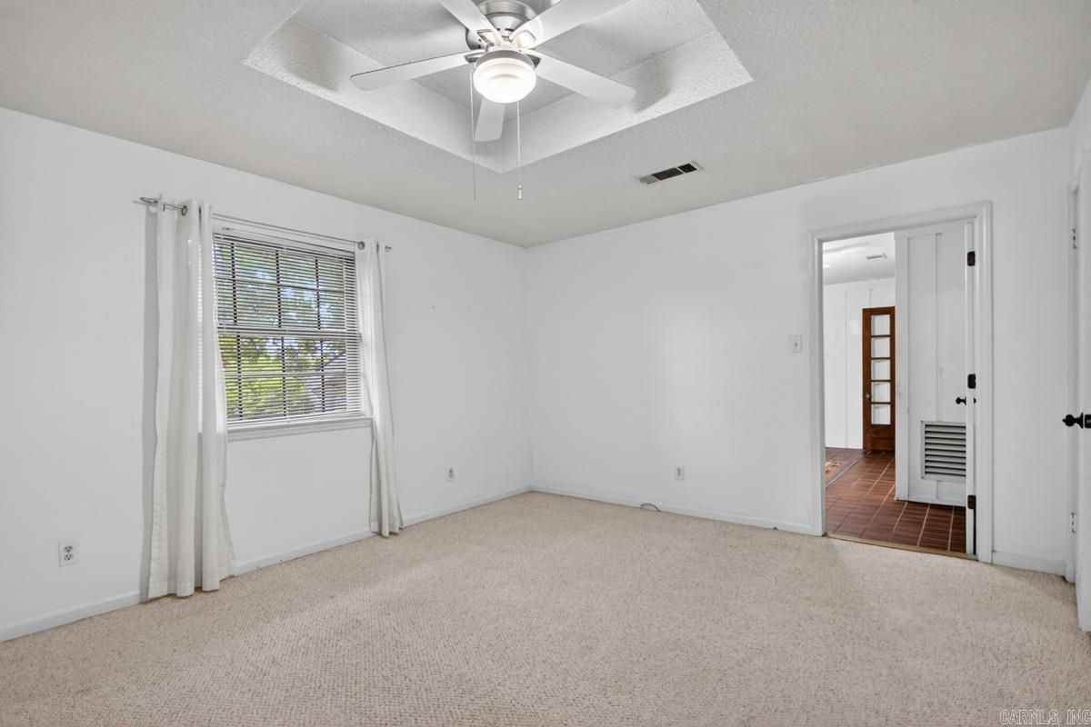 COUNTRY CLUB PARK - Residential