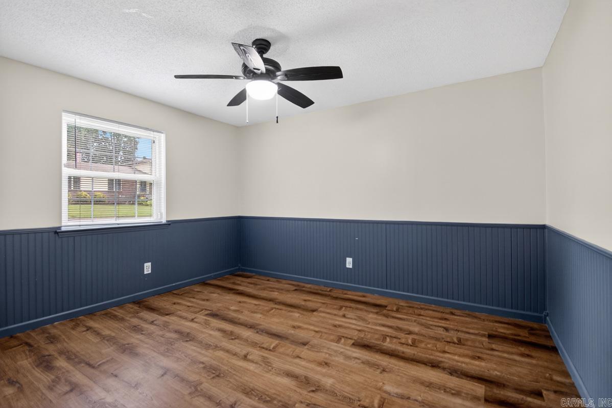 COUNTRY CLUB PARK - Residential