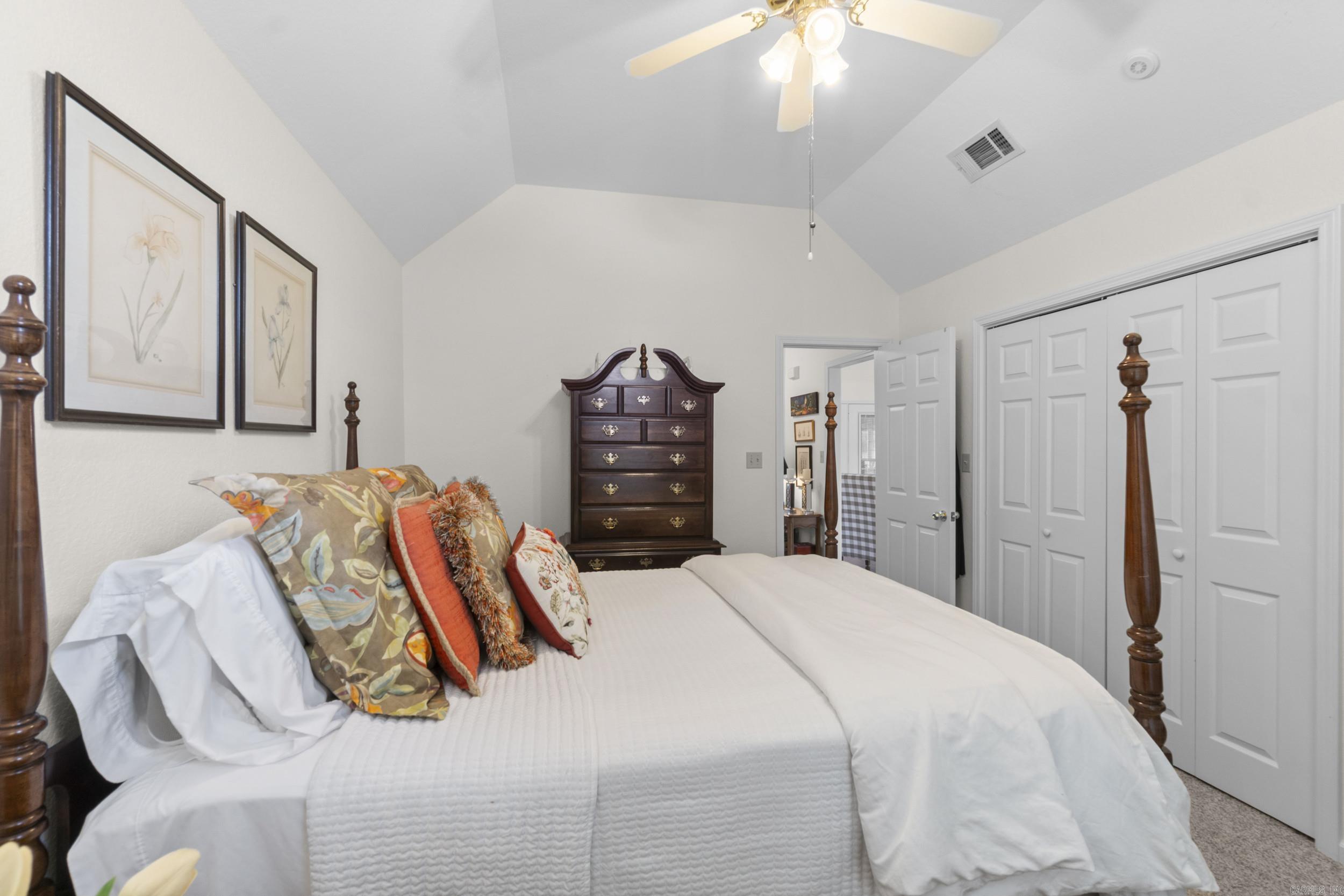 BELLE MEADE - Residential