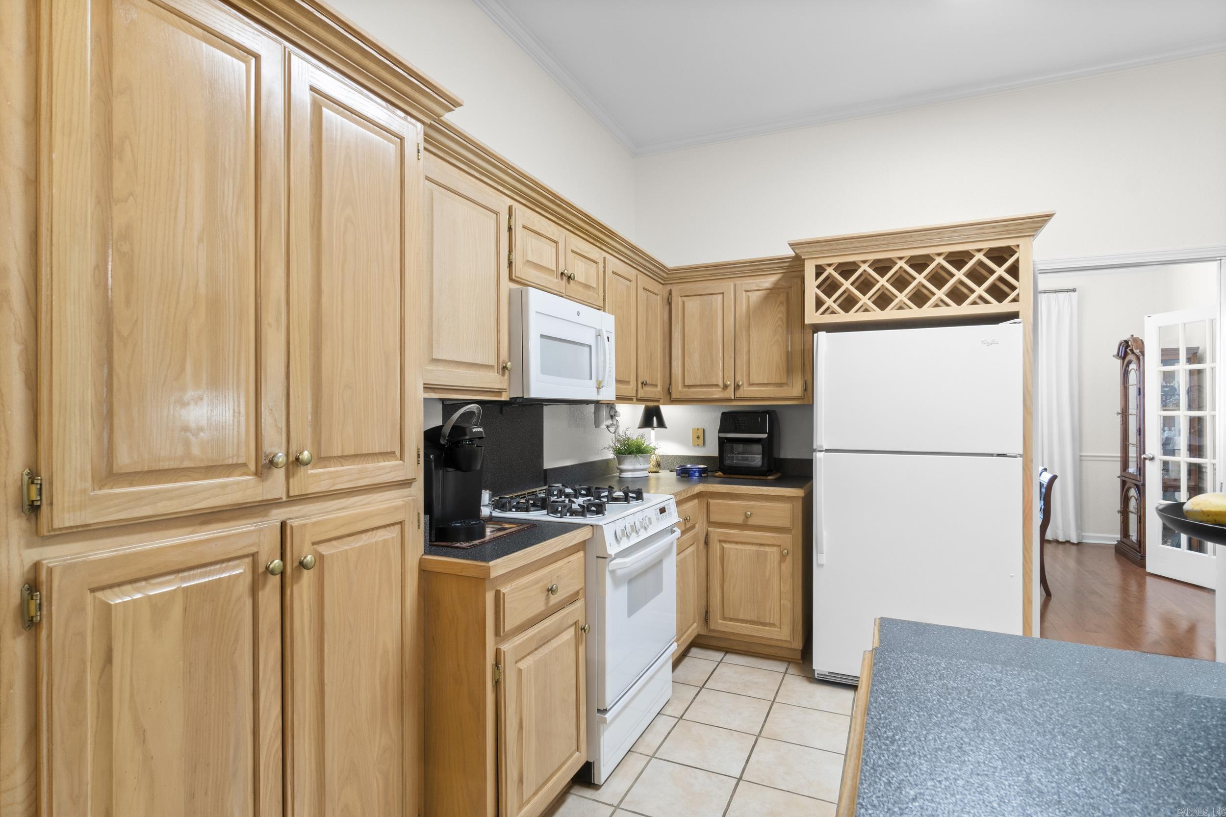 BELLE MEADE - Residential
