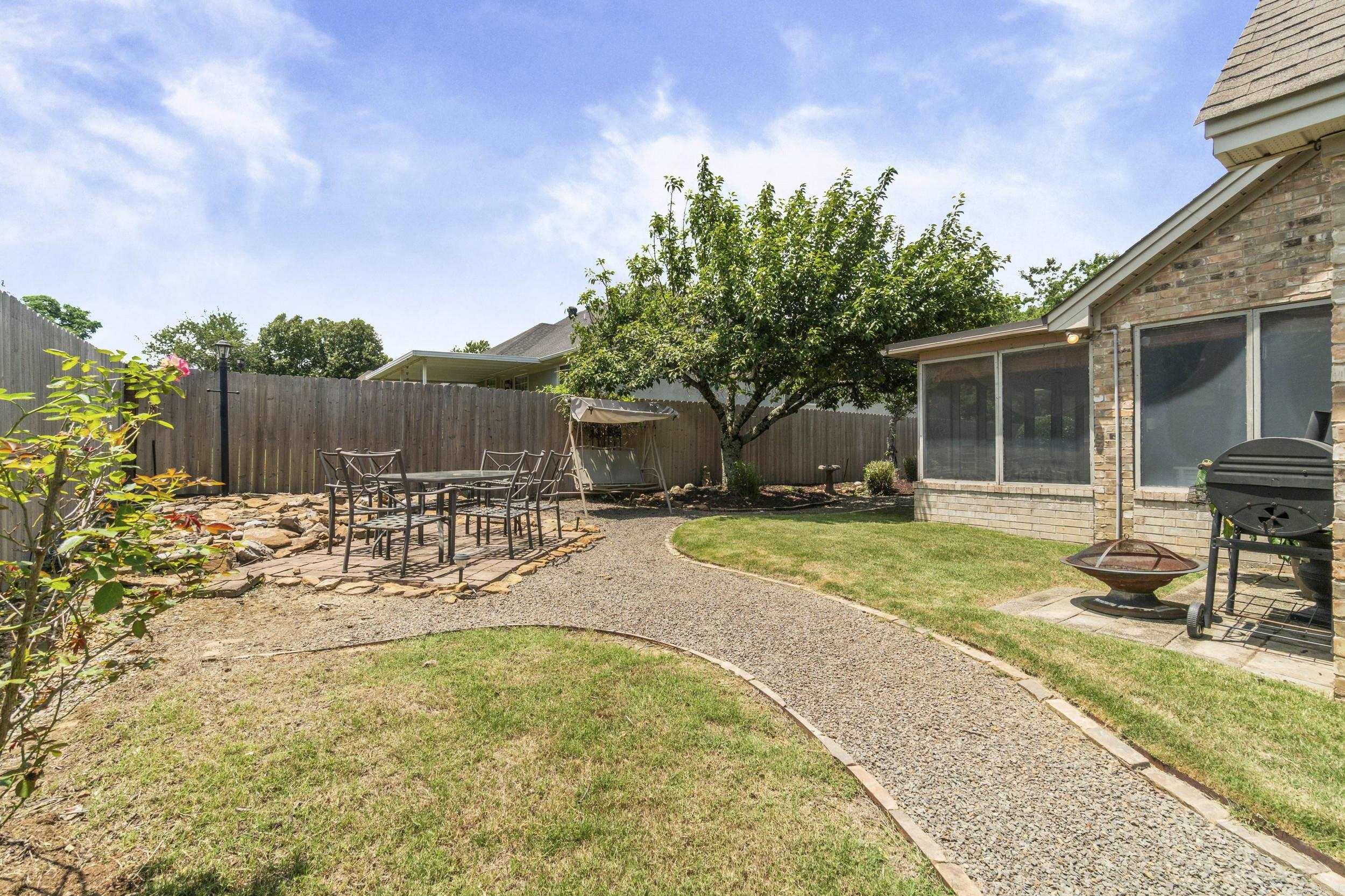 BELLE MEADE - Residential