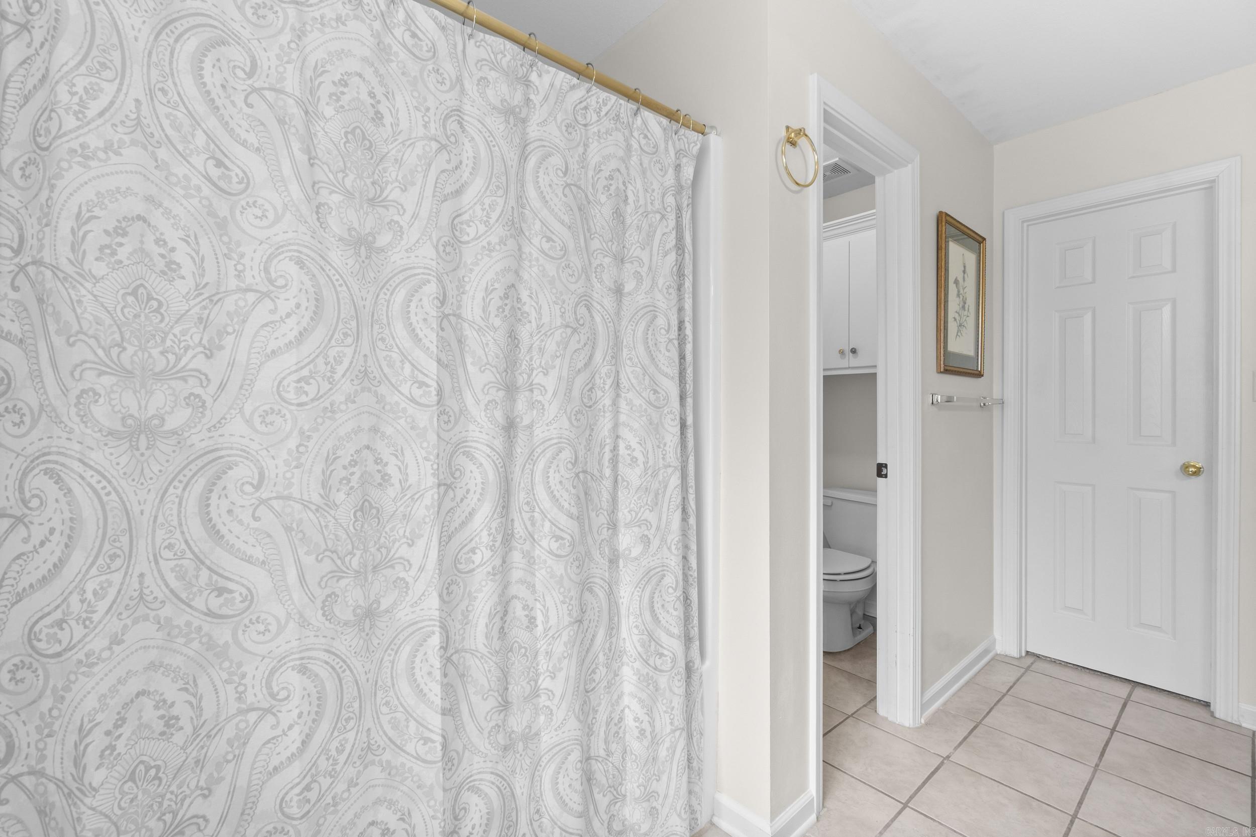 BELLE MEADE - Residential